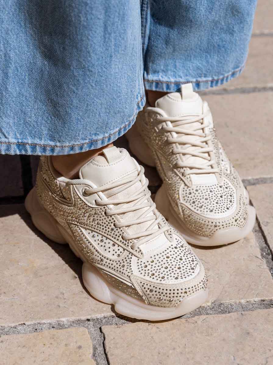 Matilda - Snygga sneakers dekorerade med glittrande strass