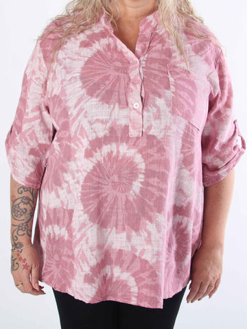 Akella - Mönstrad plus size skjorta i ljust bomullstyg