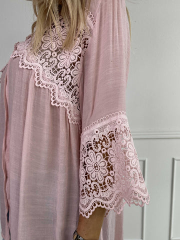 Alva - Söt tunika med söta broderade ärmar