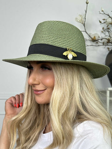 Amelia - Hatt med svart band och guldbi