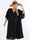Astrid - Enkel plus size-klänning med v-ringning