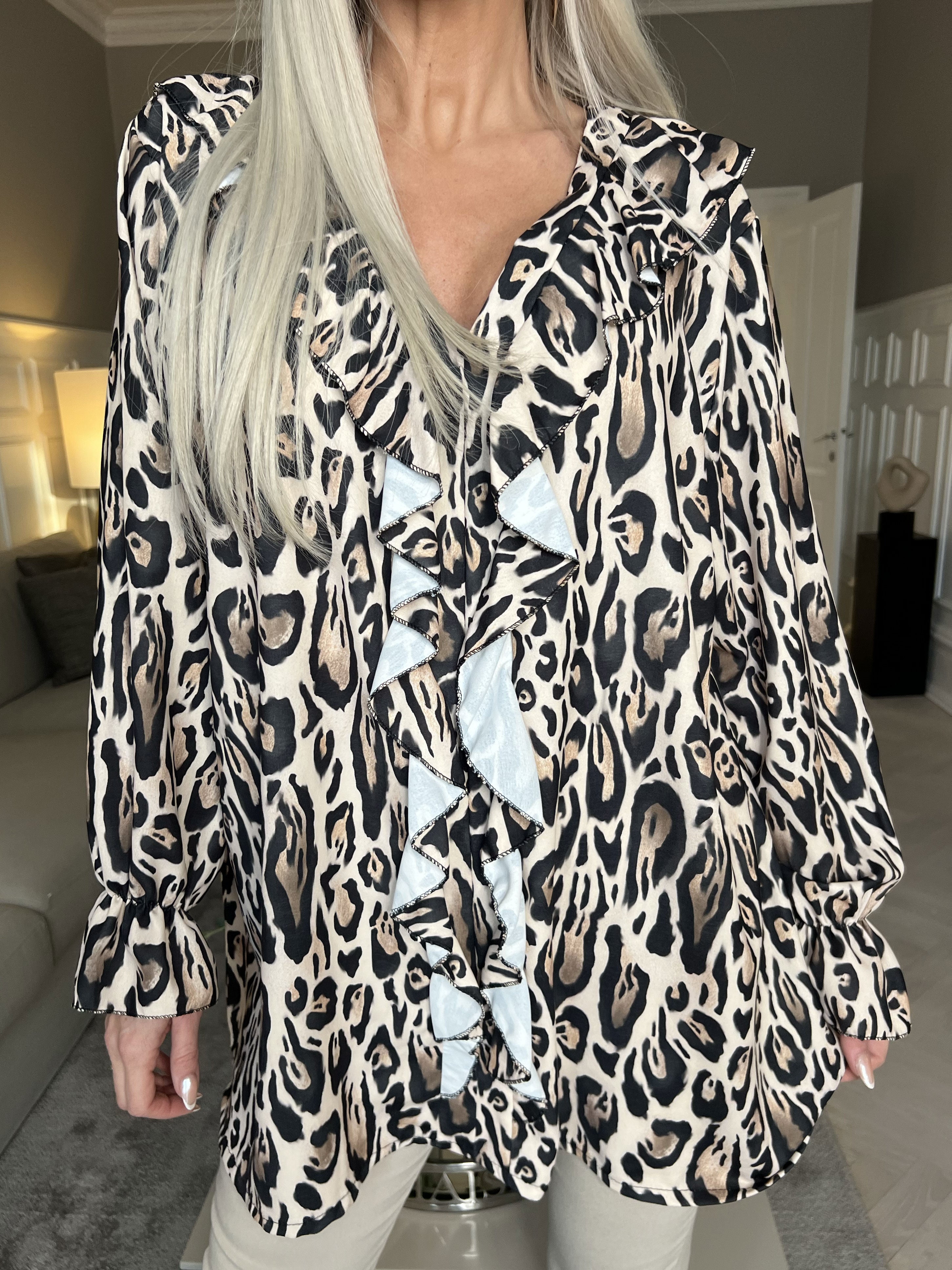 Ava - Söt tunika med volanger