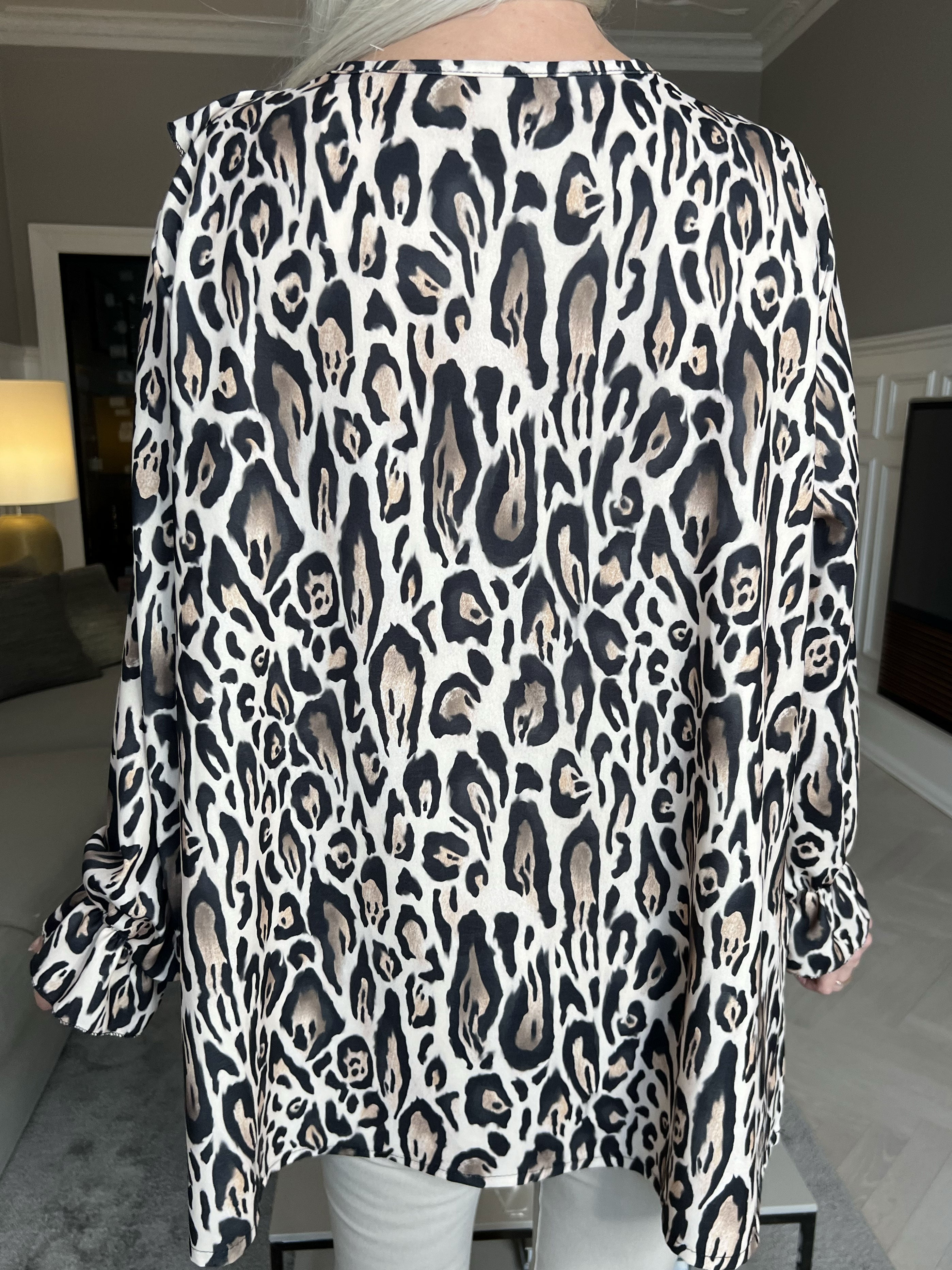 Ava - Söt tunika med volanger