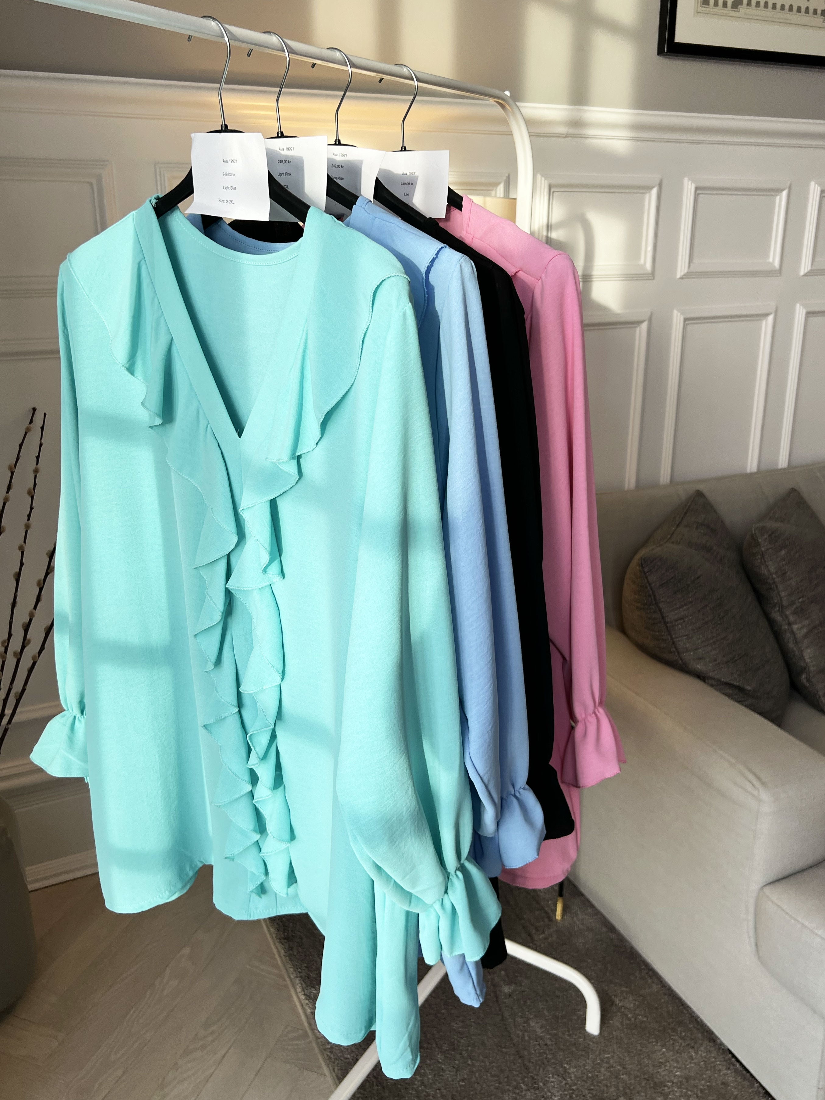 Ava - Söt tunika med volanger