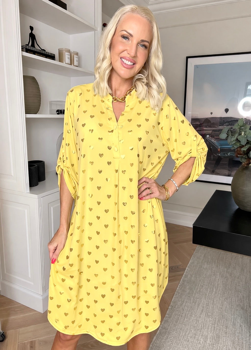 Ebba Gold Heart - Resårklänning med guldfärgade hjärtdetaljer