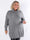 Blair - Enfärgad stickad klänning i plus size med polokrage