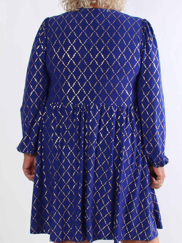 Cersei Gold Check - Plus size babydoll kjole med guldprint og sløjfer