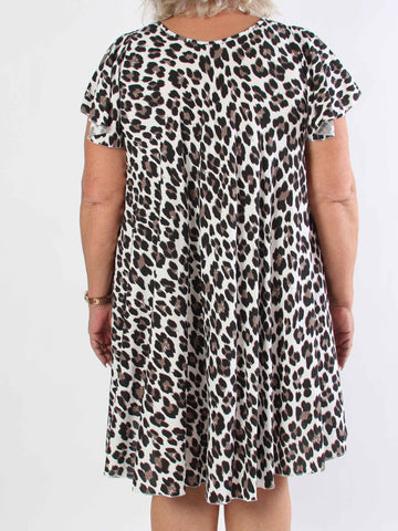 Chione - Söt plus size kklänning i A-form med leopardmönster