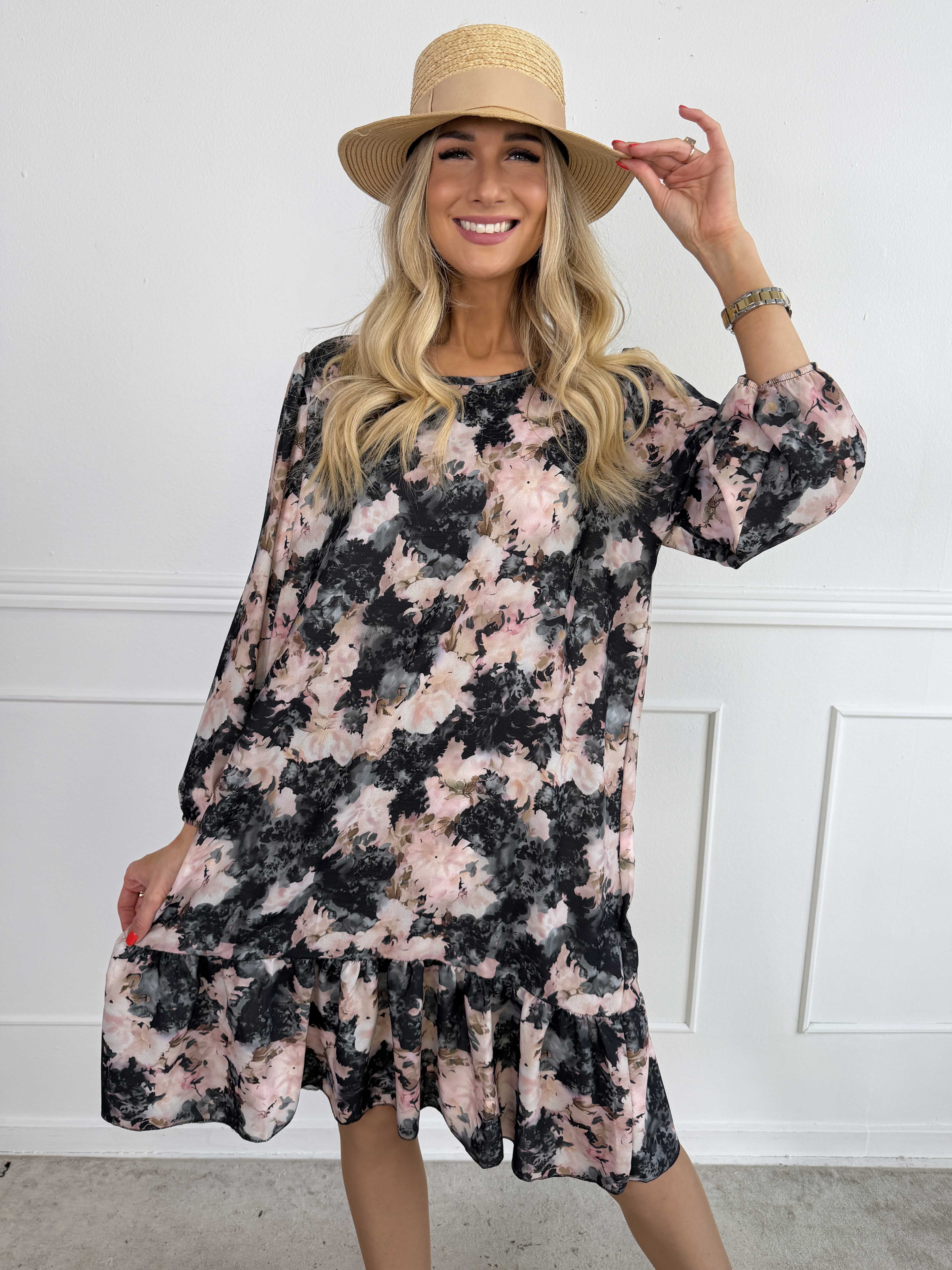 Daisy - Blomstret kjole i viskose med flæsekant forneden