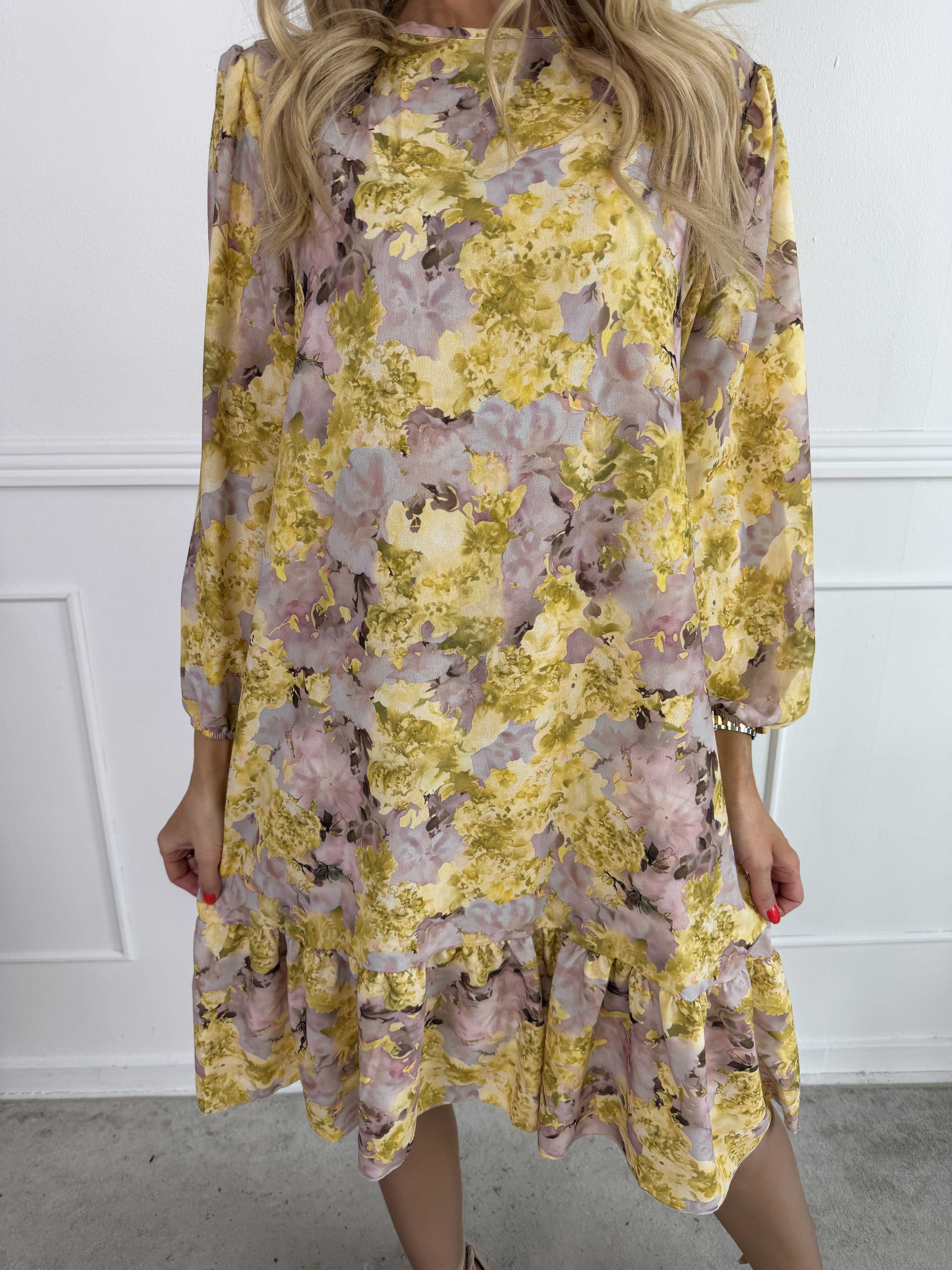 Daisy - Blomstret kjole i viskose med flæsekant forneden