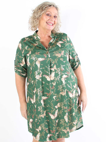 Ebba Butterfly - Elastisk plus size-klänning med fjärilar