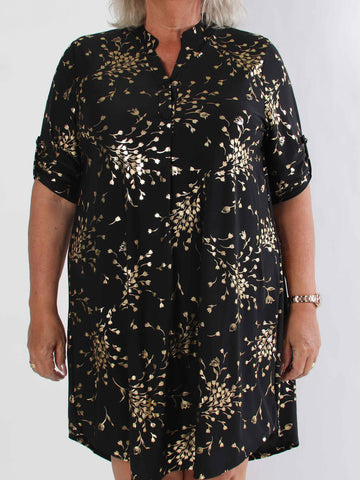 Ebba Gold Leaf Long - Elastisk enfärgad plus size klänning med guld blommigt mönster