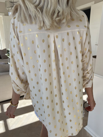 Ebba Gold Shirt - Elastisk blus med guld prickar
