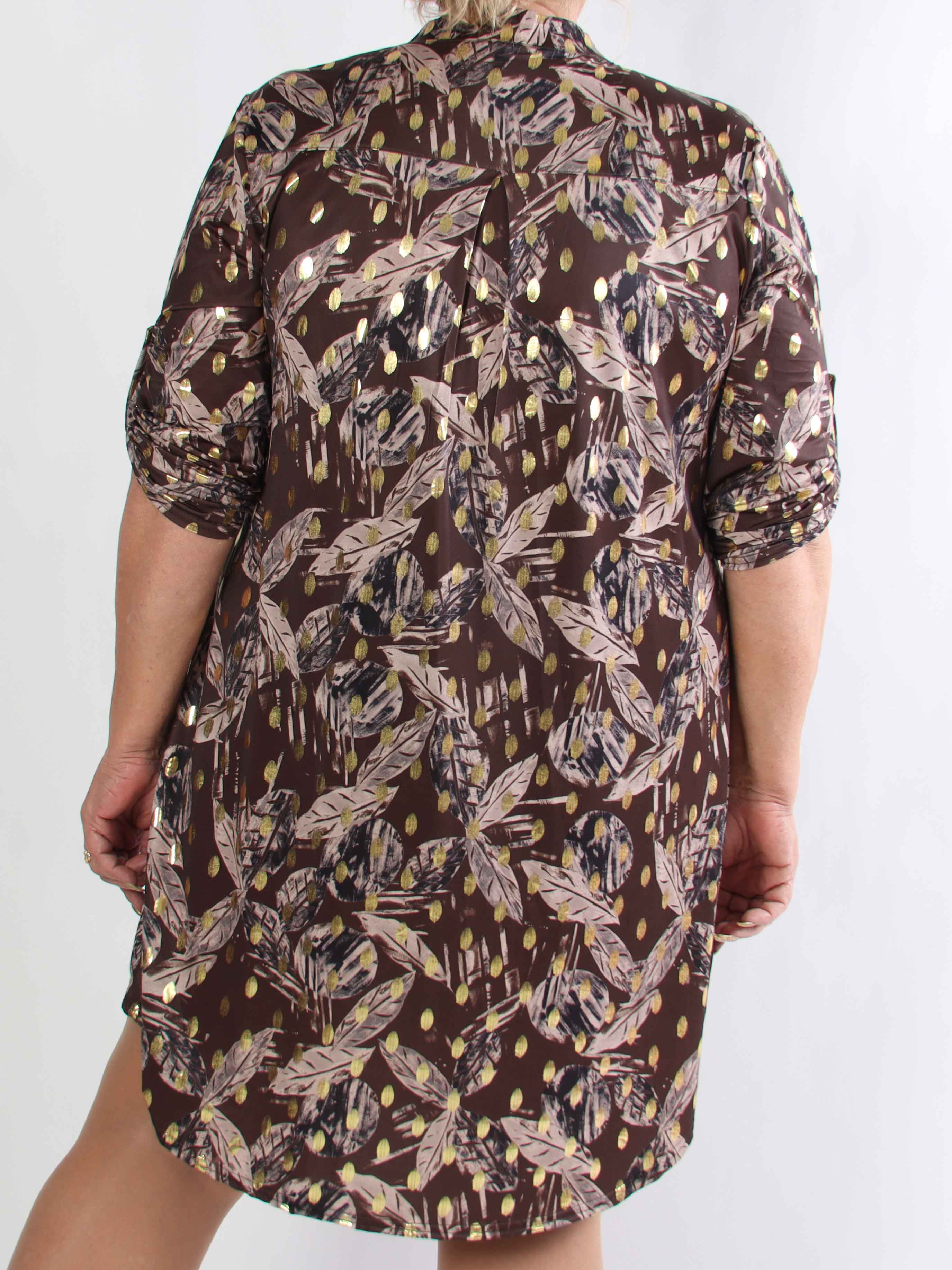 Ebba Leaf Long - Elastisk plus size kjole med bladmønster og guld dutter