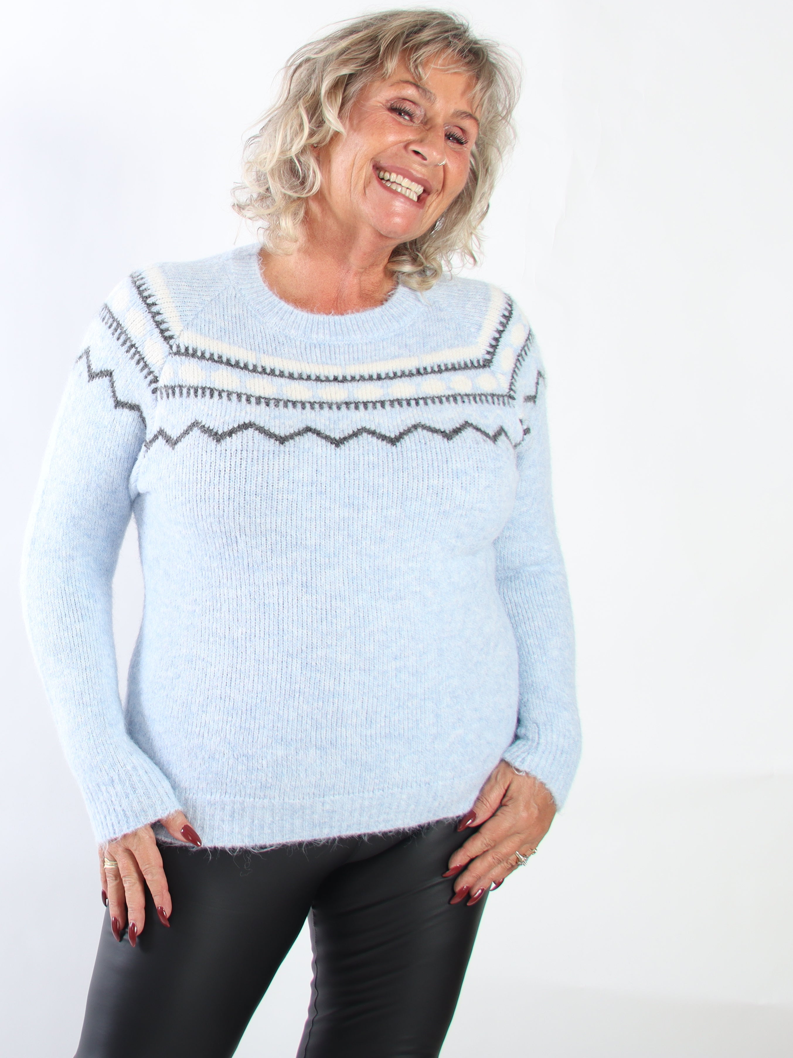 Elena - Mjuk och mysig stickad tröja med vackert mönster i nordisk design