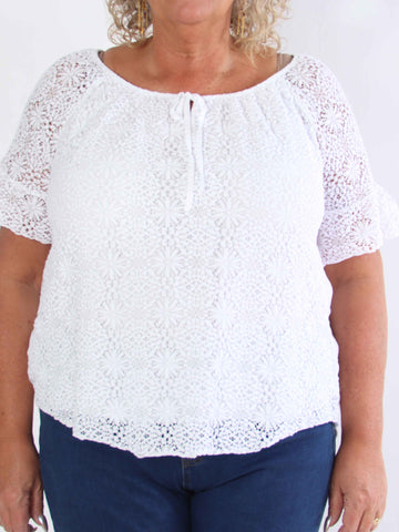 Elisa - Plus size-tunika i bomull med spets och elastisk halsringning