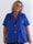 Elodie - Blød plus size blazer med korte ærmer og guldfarvede knapper