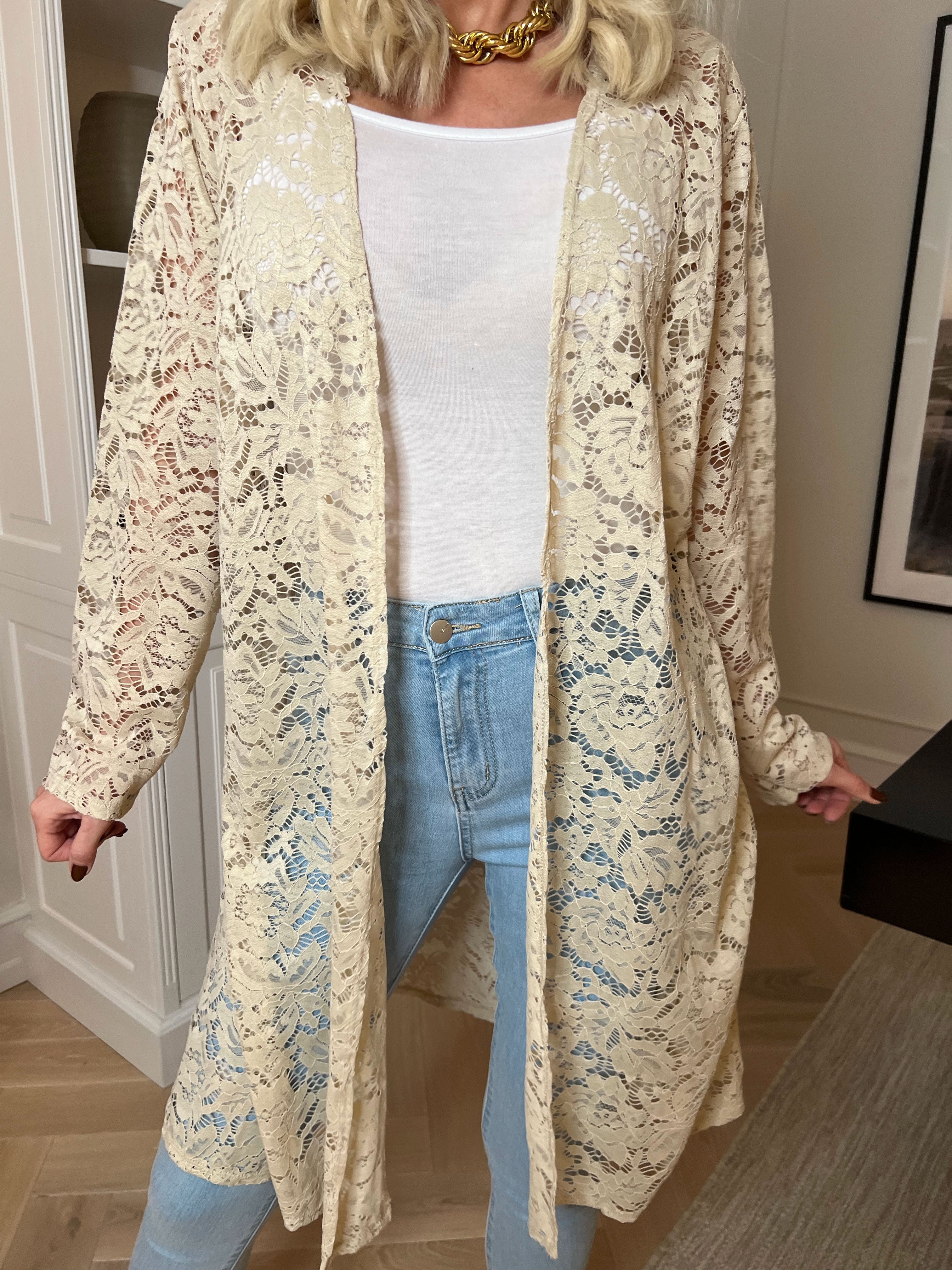 Emery - Blondecardigan med stræk i