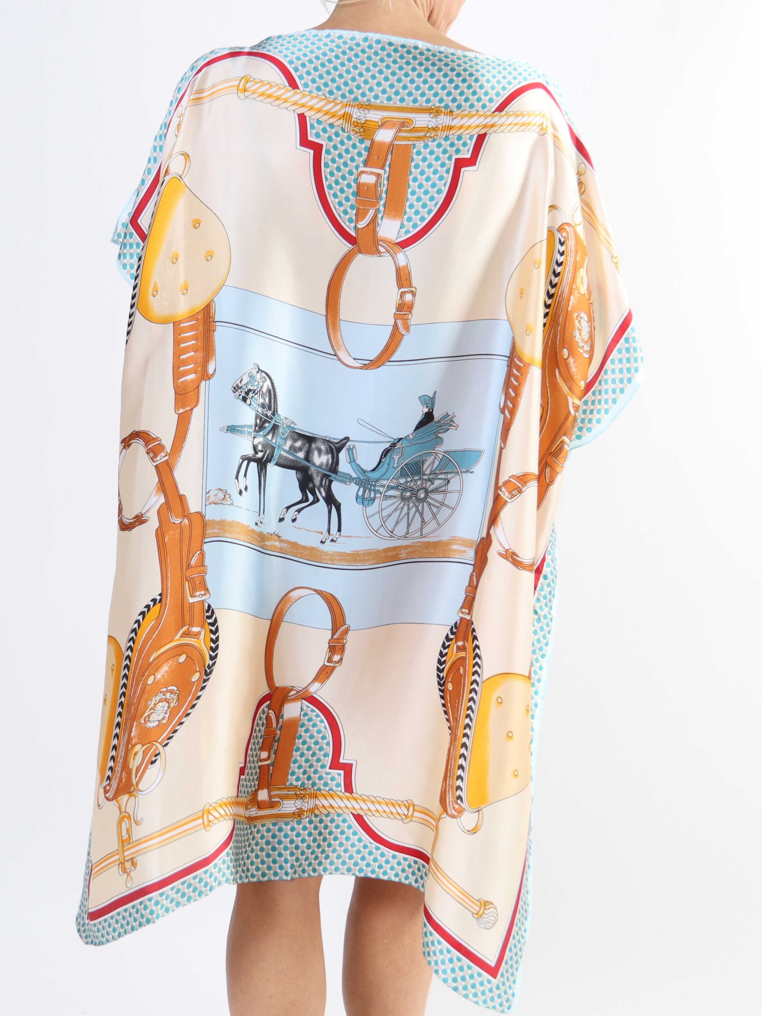 Emily - Lätt och luftig plus size-tunika i viskos och siden