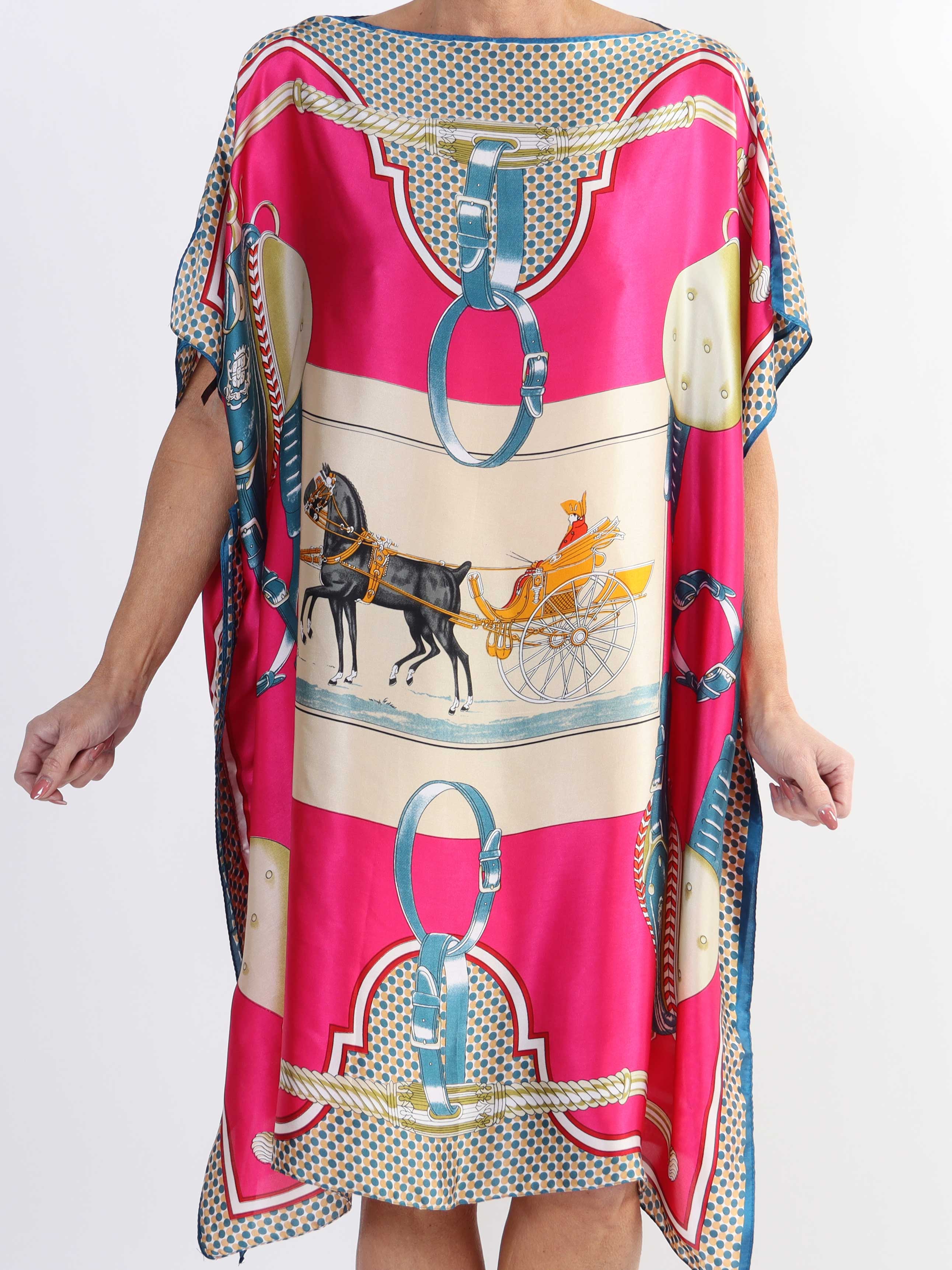 Emily - Lätt och luftig plus size-tunika i viskos och siden - Black