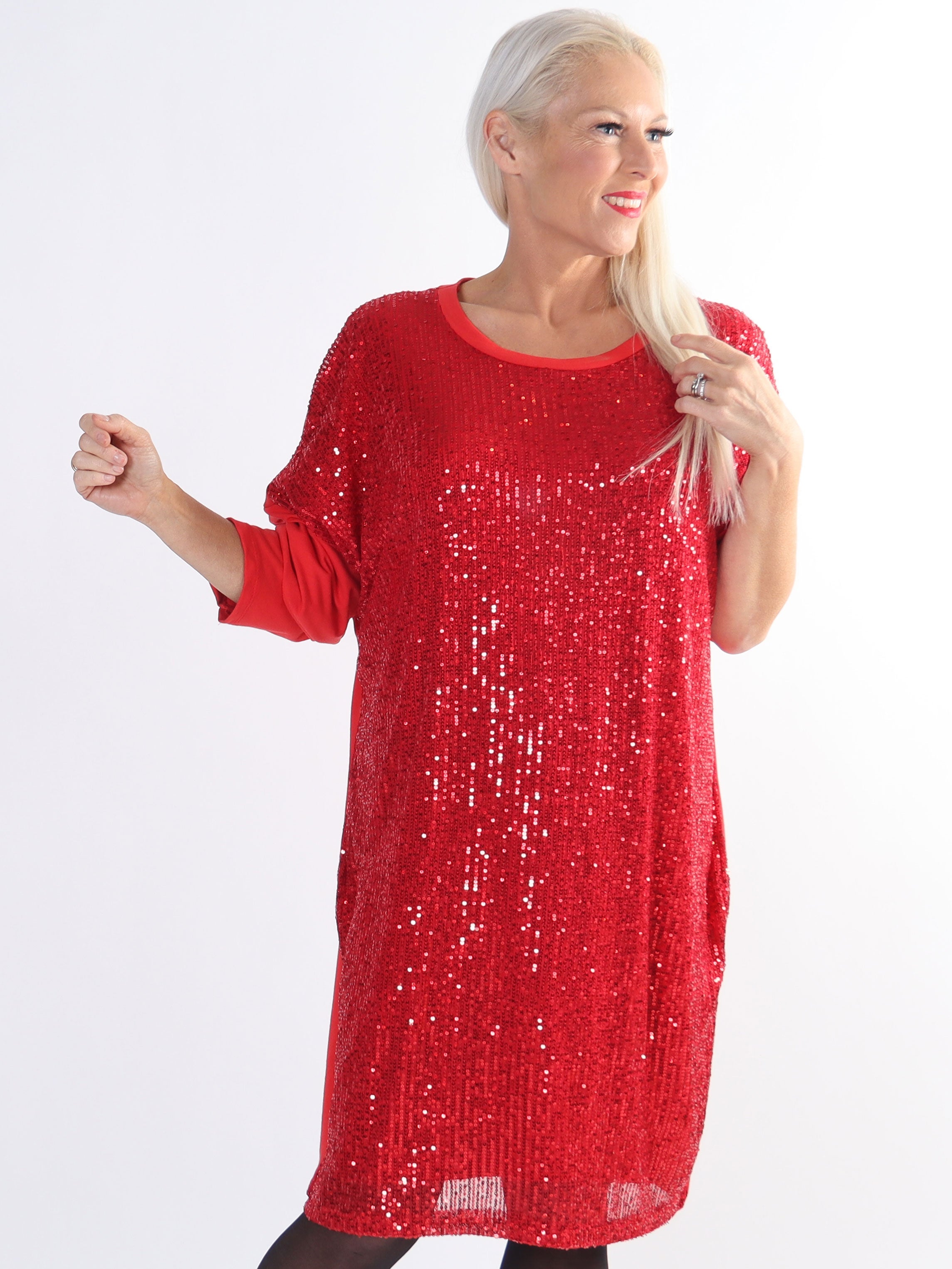 Eria - Klänning i stora storlekar med paljetter framtill