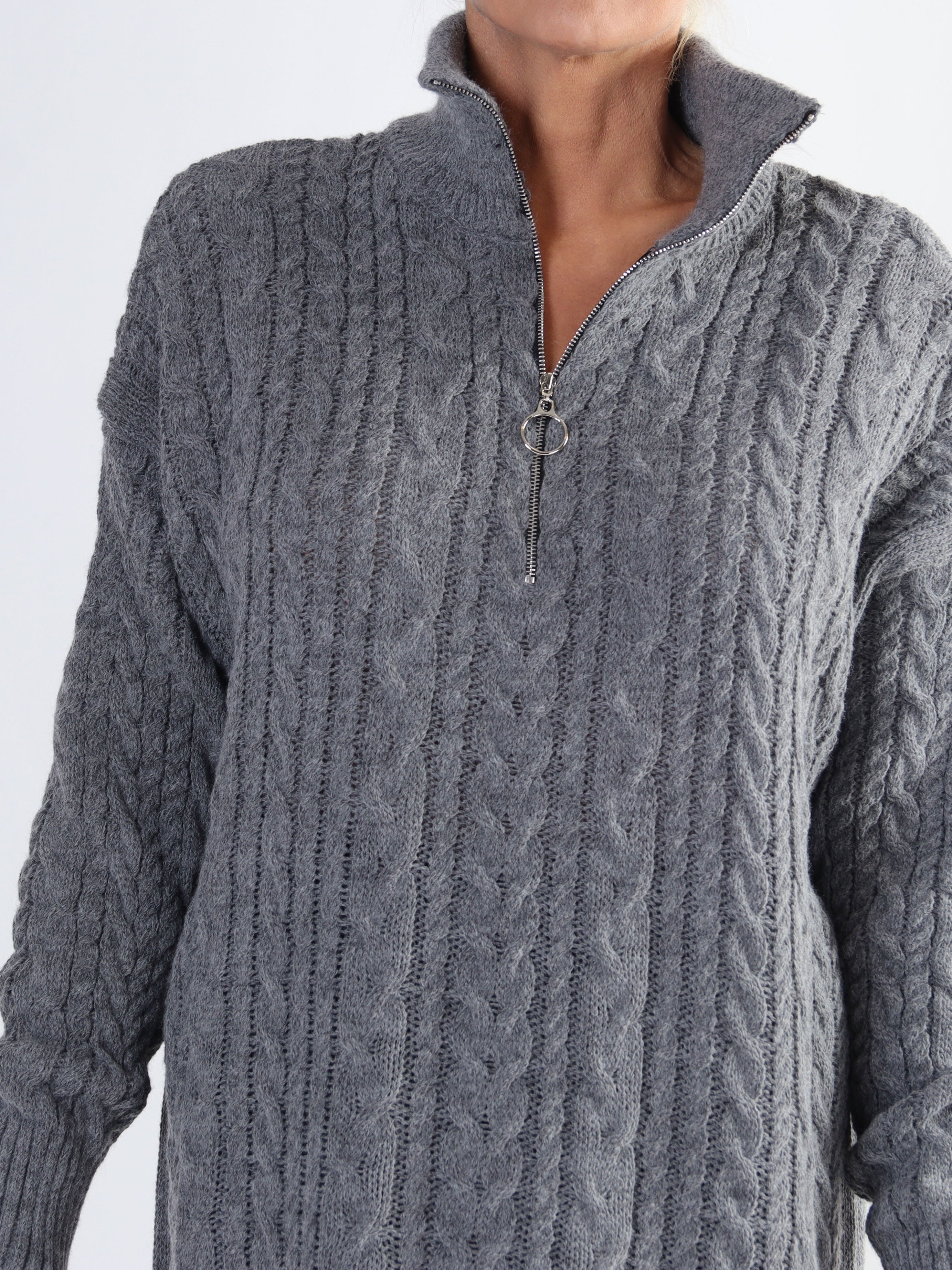 Esly - Kabelstickad tröja med dragkedja i plus size