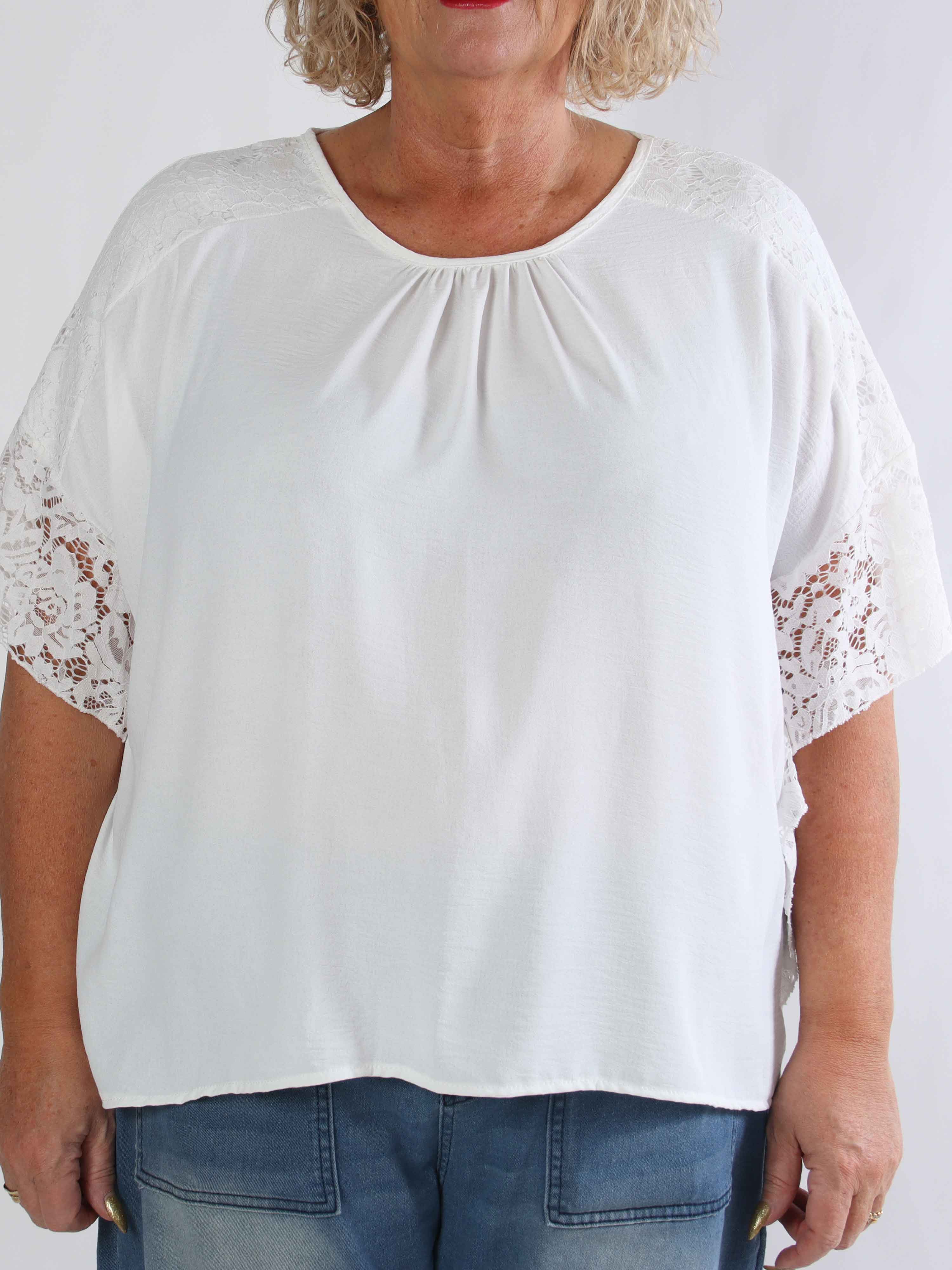 Frazzine Shirt - Plus size tunika i løs pasform med blondekant ved ærmerne