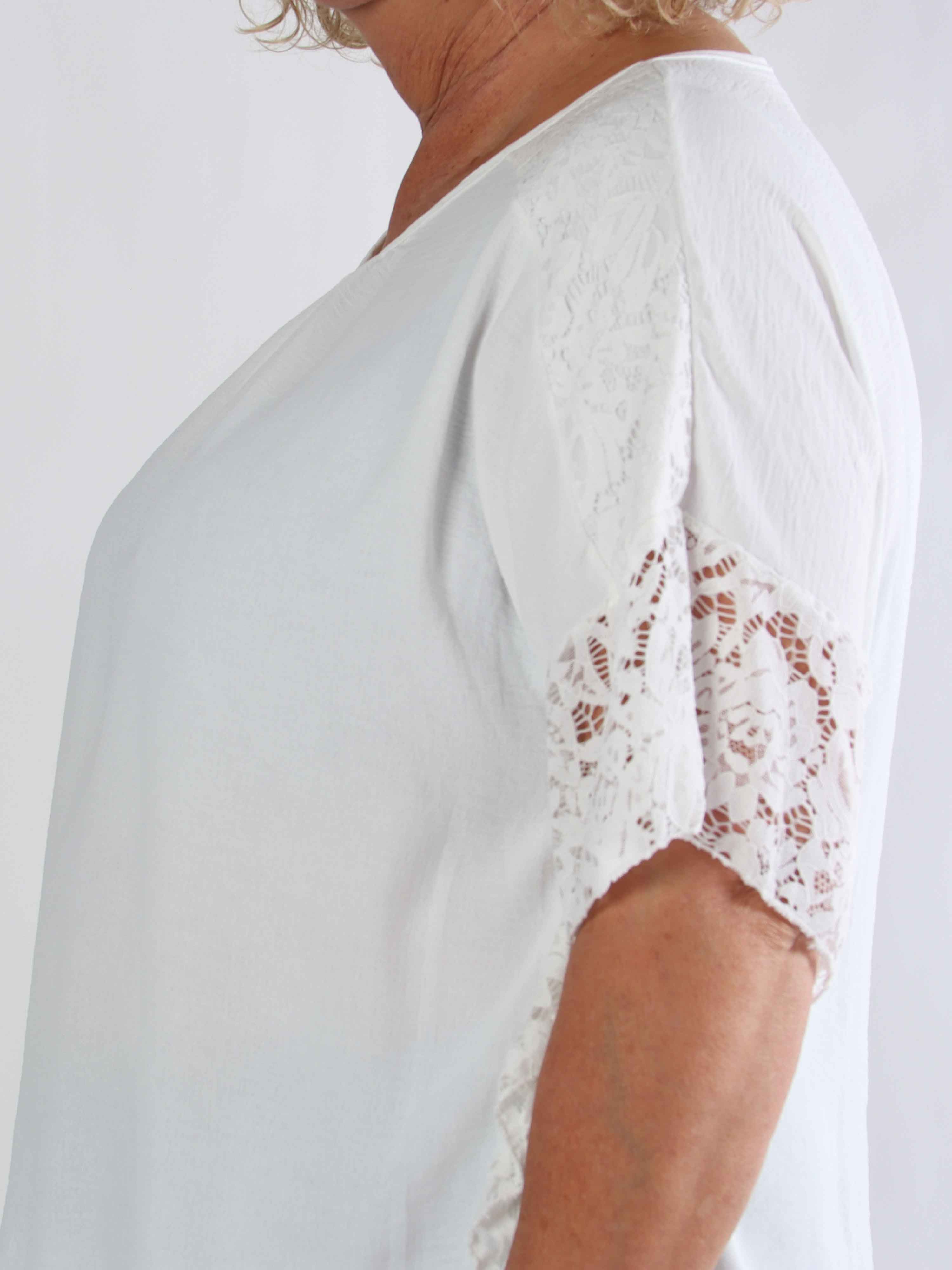 Frazzine Shirt - Plus size tunika i løs pasform med blondekant ved ærmerne