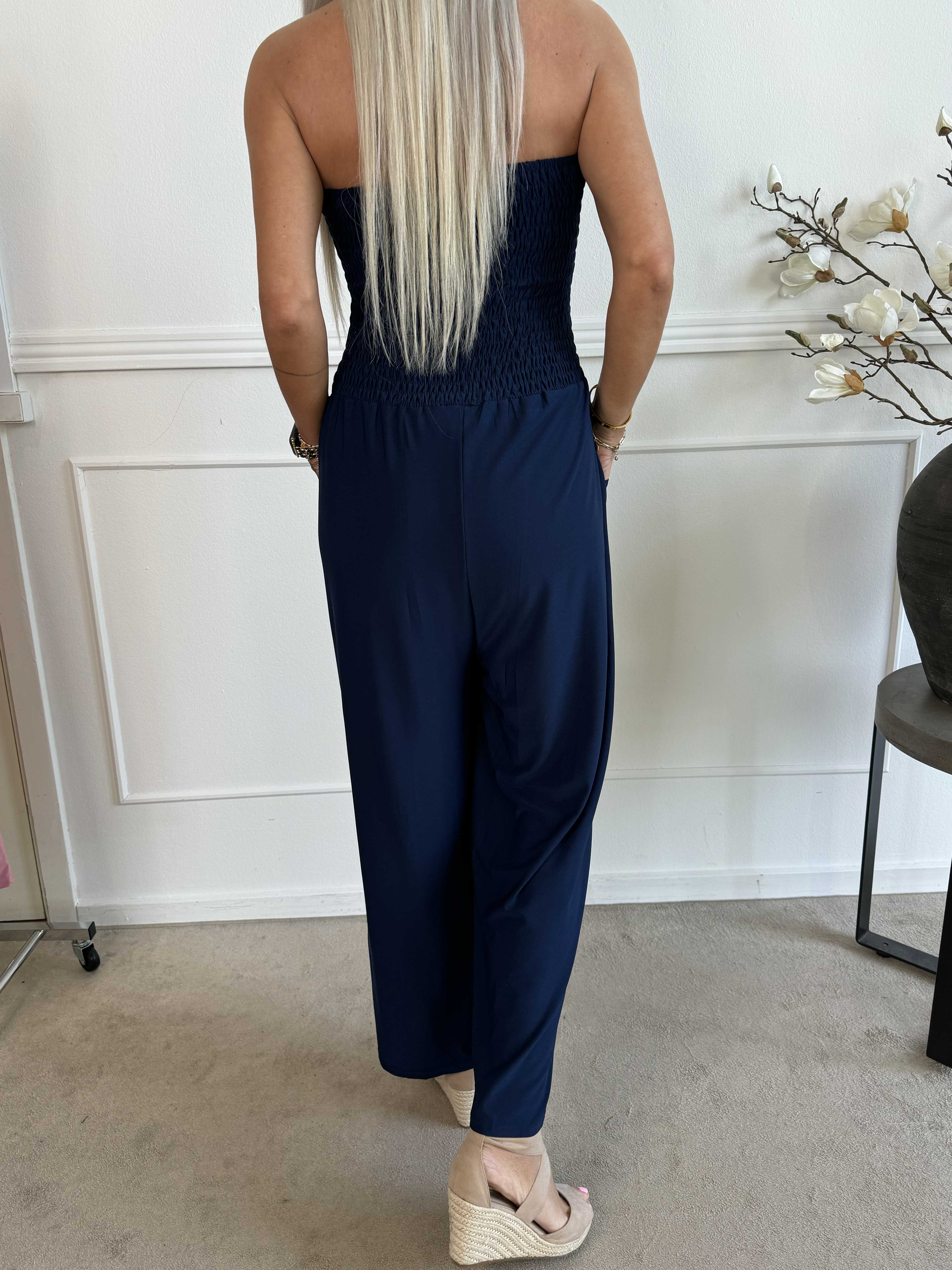 Pams Plain Tube Jumpsuit - Stretch jumpsuit med smock på bröstet
