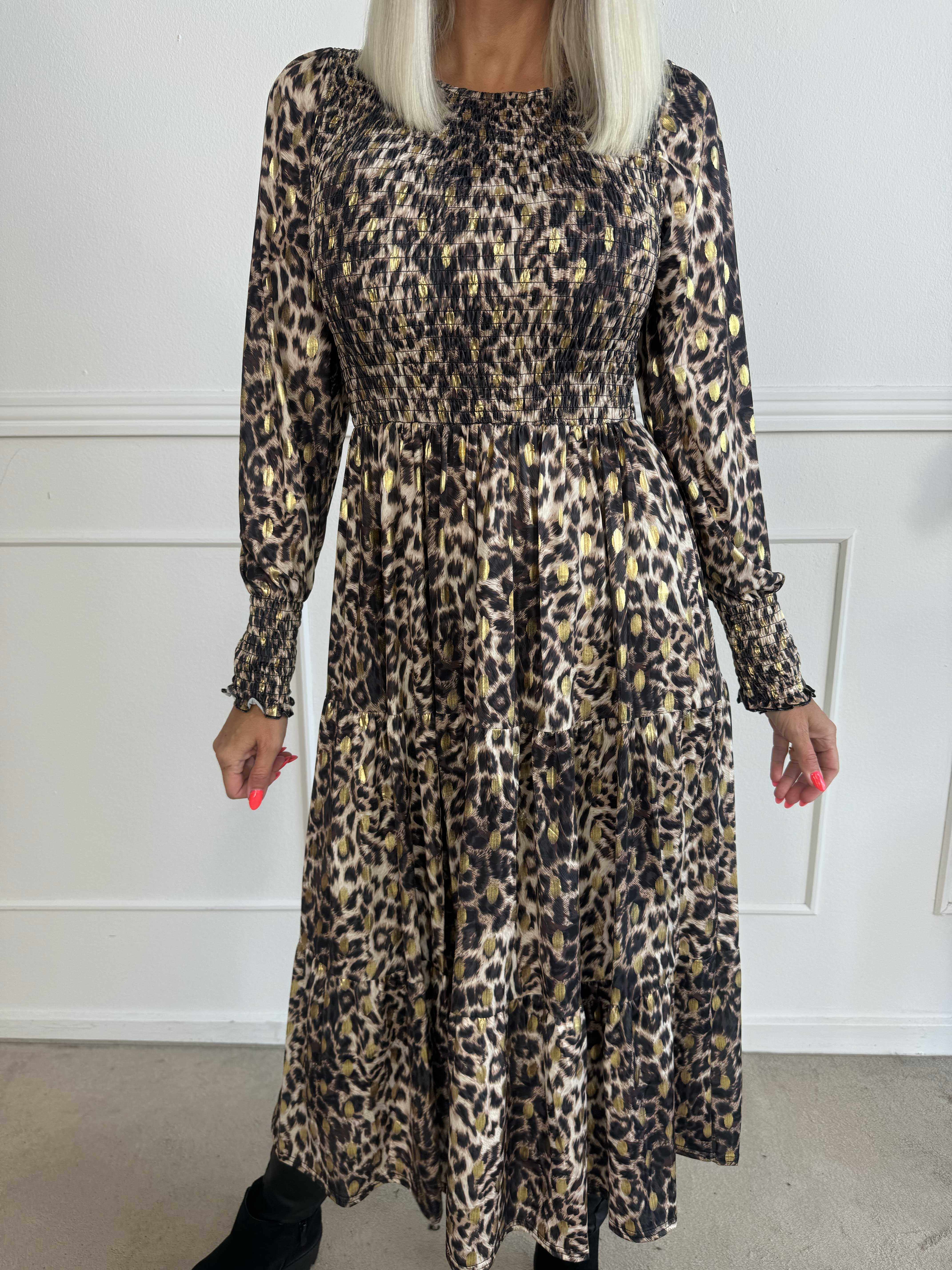 Kelly Animal Long - Elastisk klänning med smock över bröstet