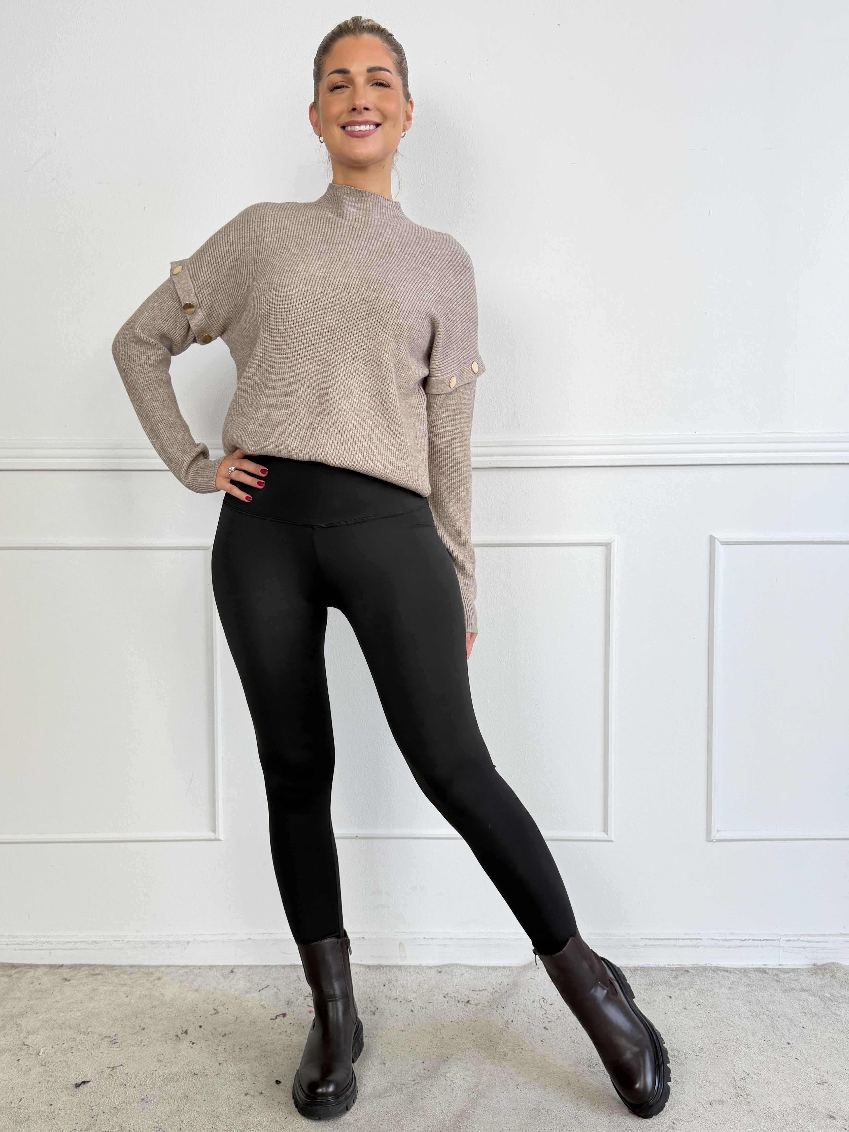 Jani - Stretchiga svarta leggings med brett midjeparti och resårkant