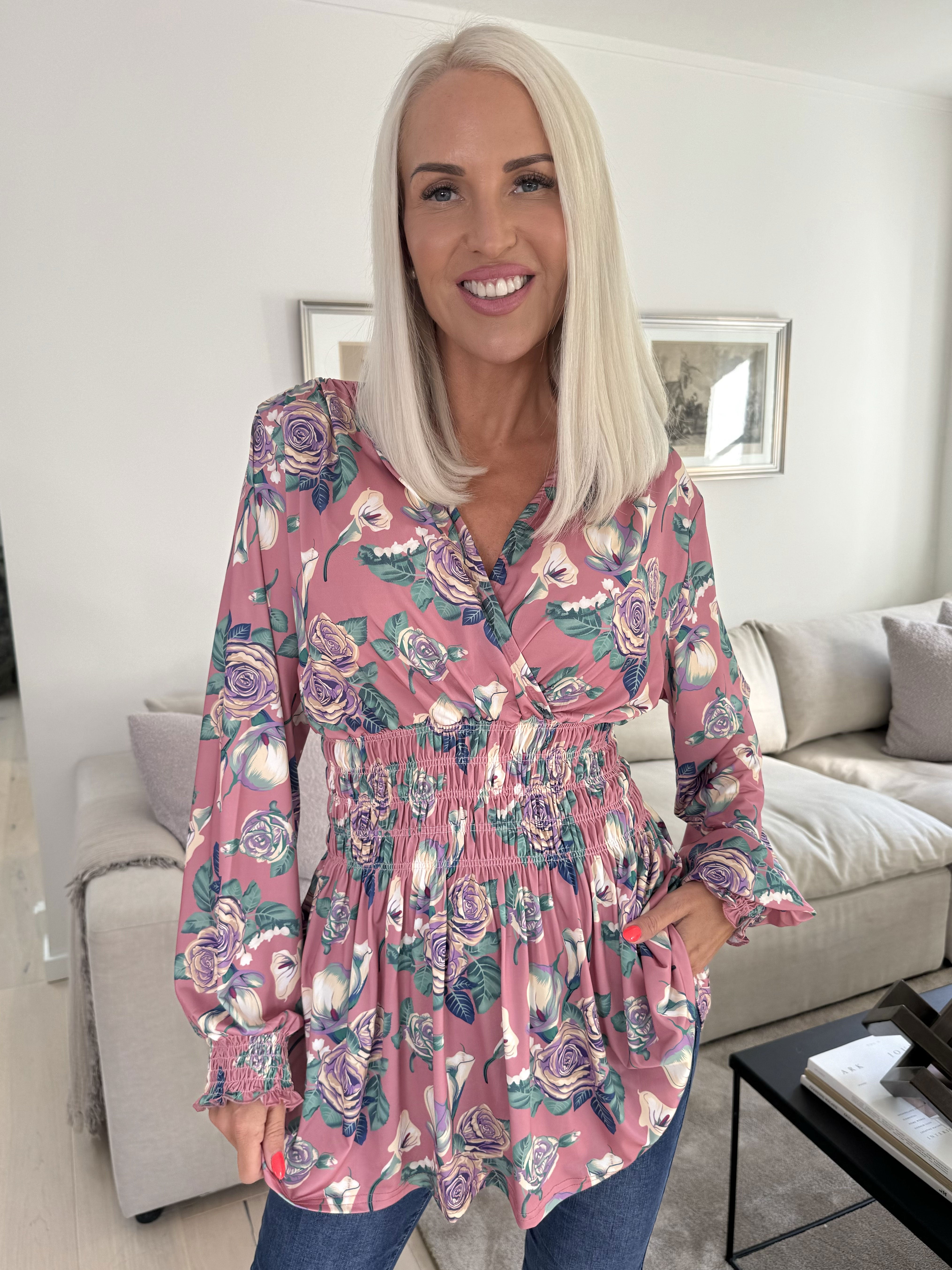 Pams Rose Shirt L/S - Elastisk blus i skrynkelfritt tyg med rosor