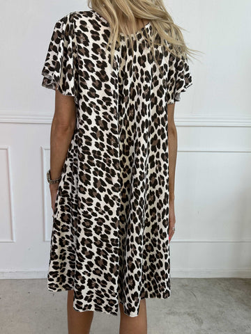 Chione - Söt A-linjeformad klänning med leopardmönster