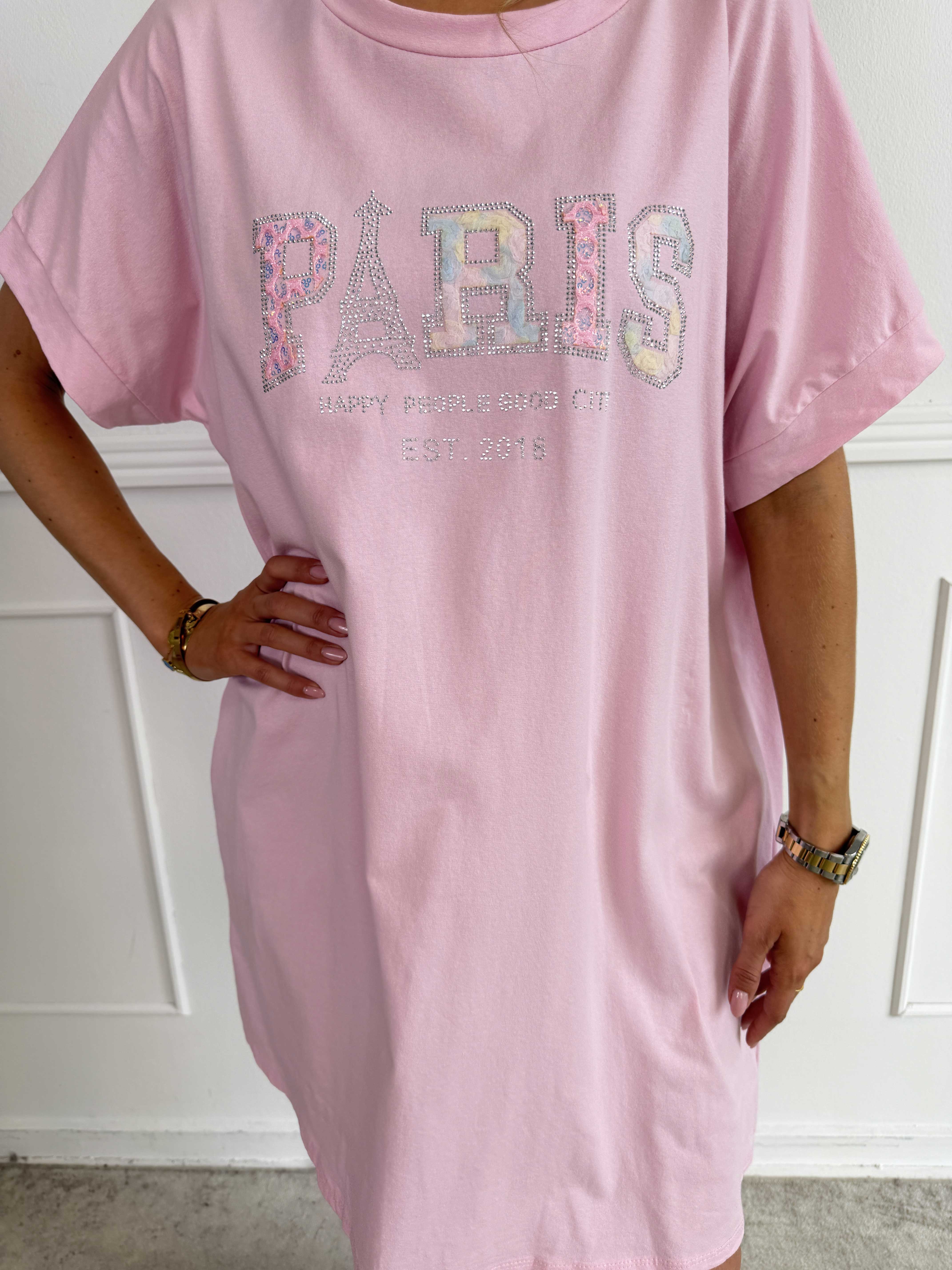 Milla - Plus size t-shirtkjole i bomuld med Paris stående med similisten