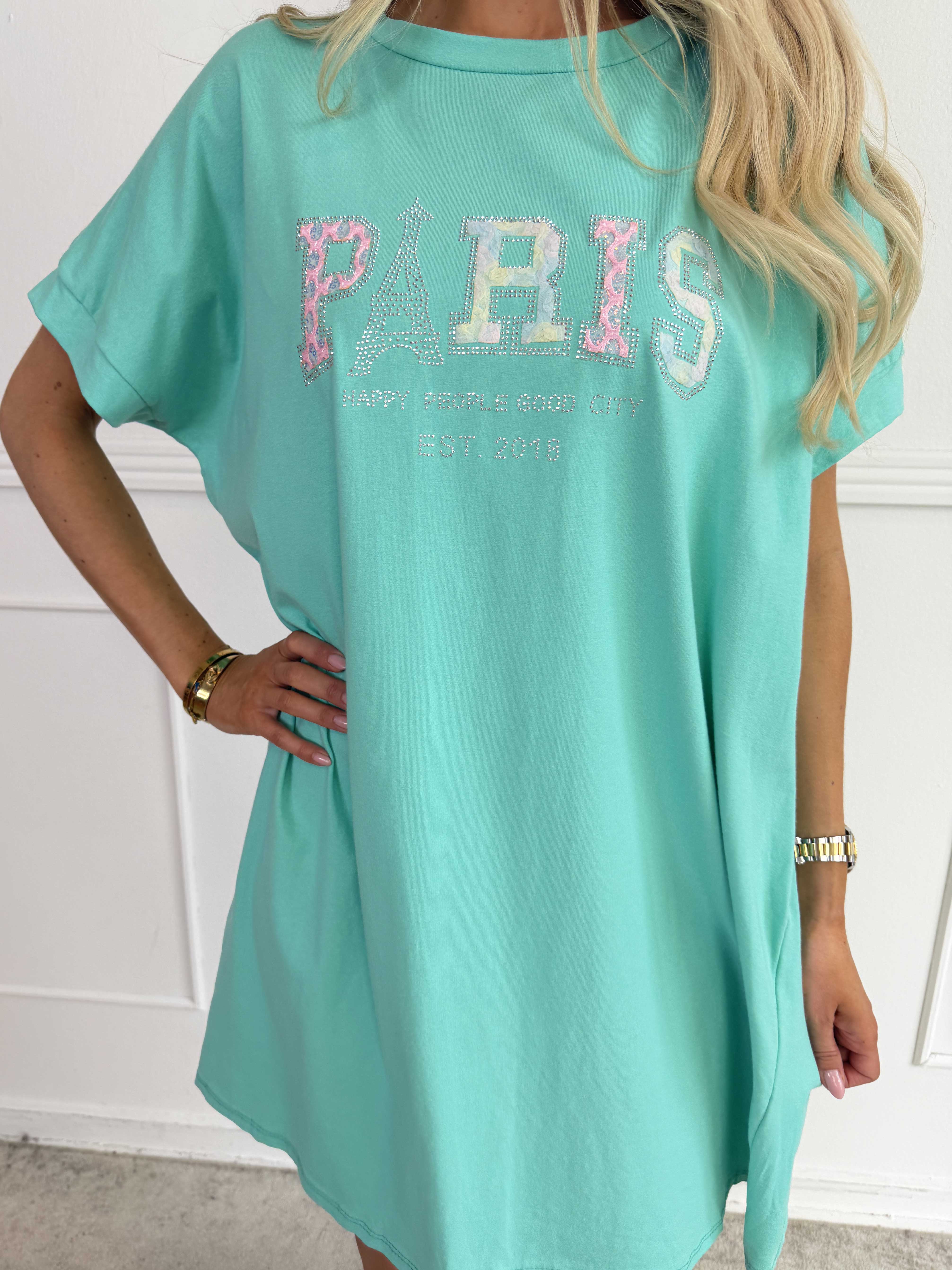 Milla - Plus size t-shirtkjole i bomuld med Paris stående med similisten