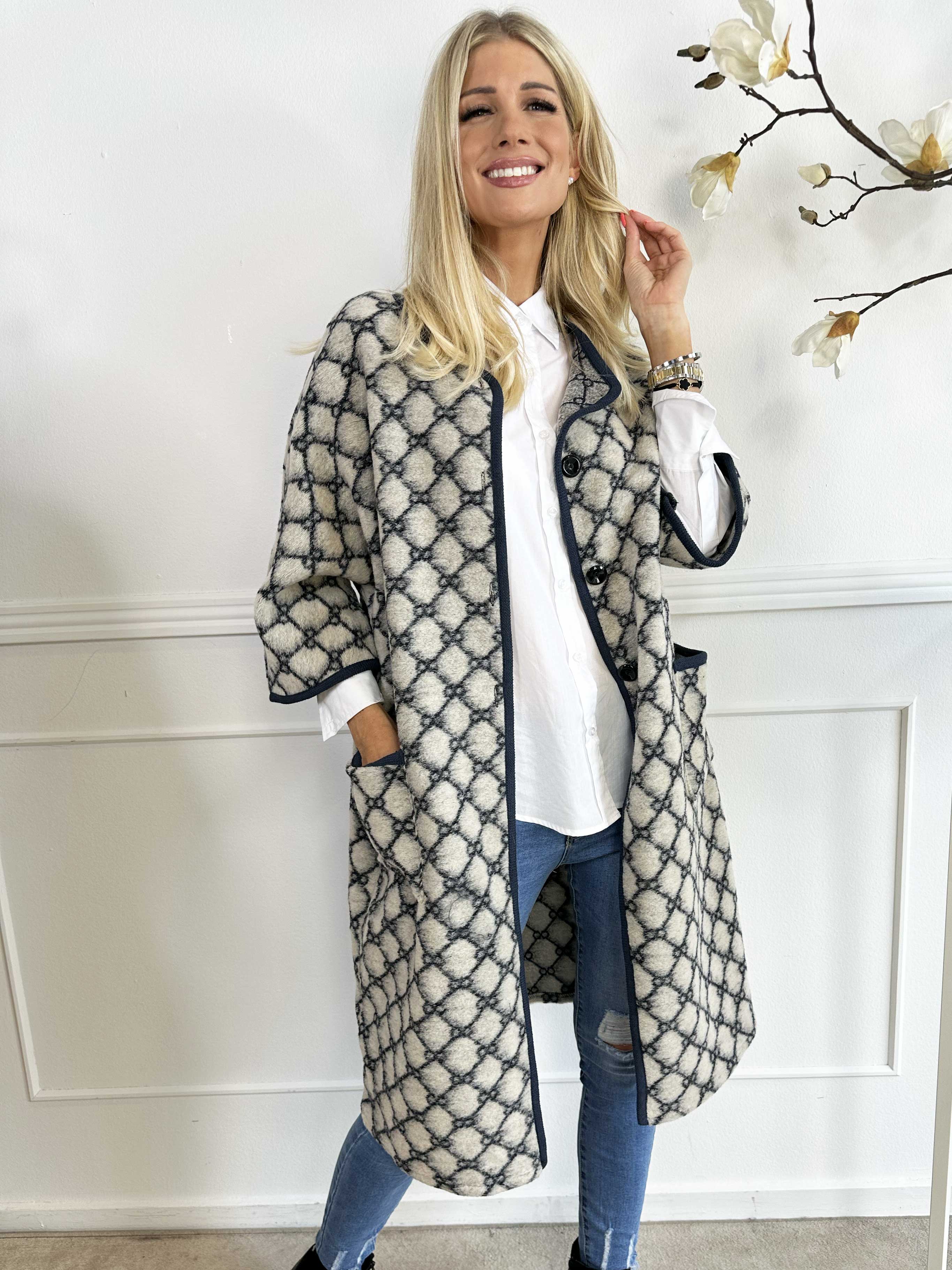 Arianna - Mönstrad kappa med ullfoder