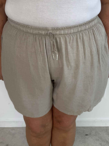 Clara Shorts - Lätta shorts i viskos och linne