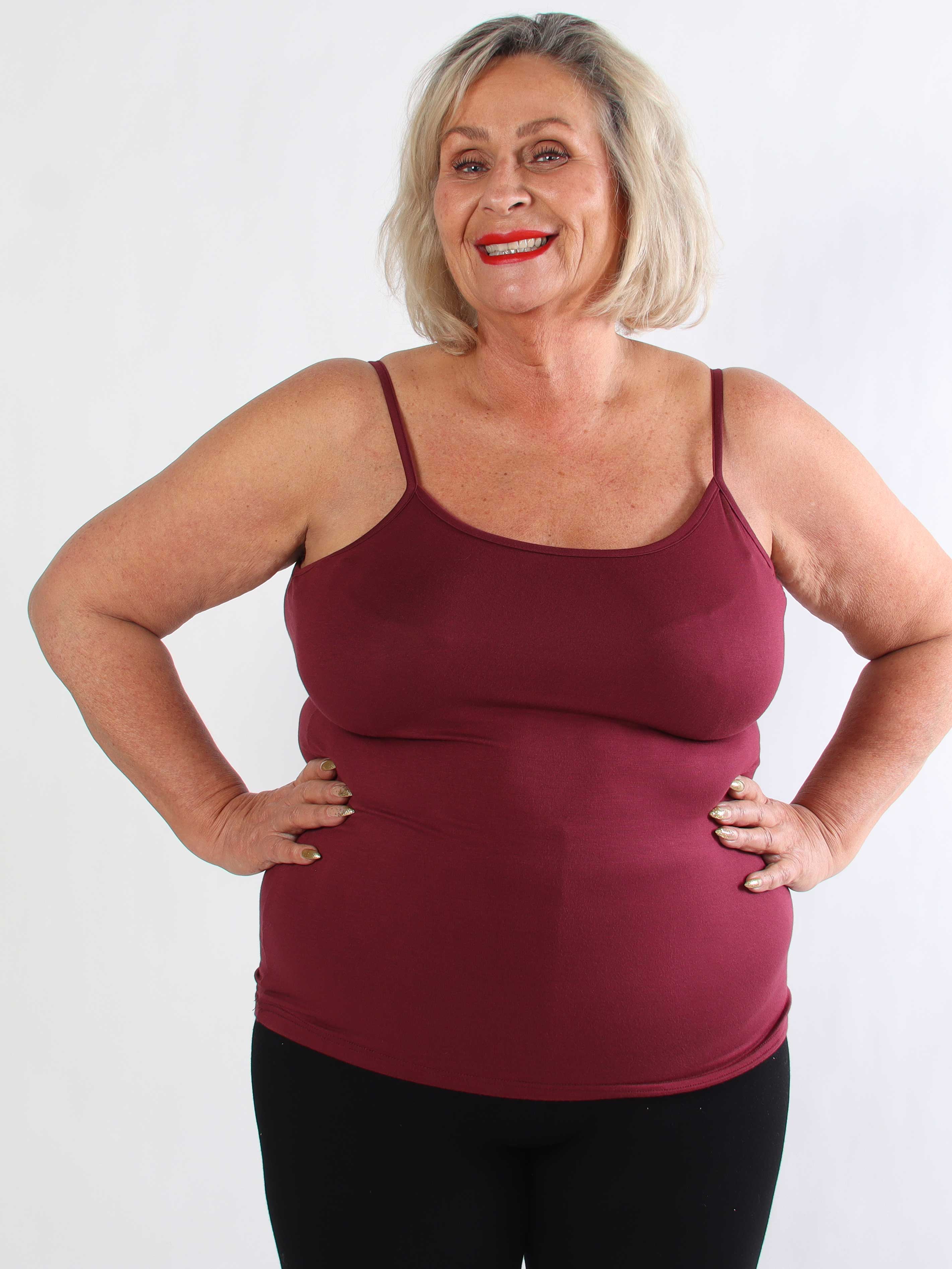 Fiona - Basis stroptop i blød viskose