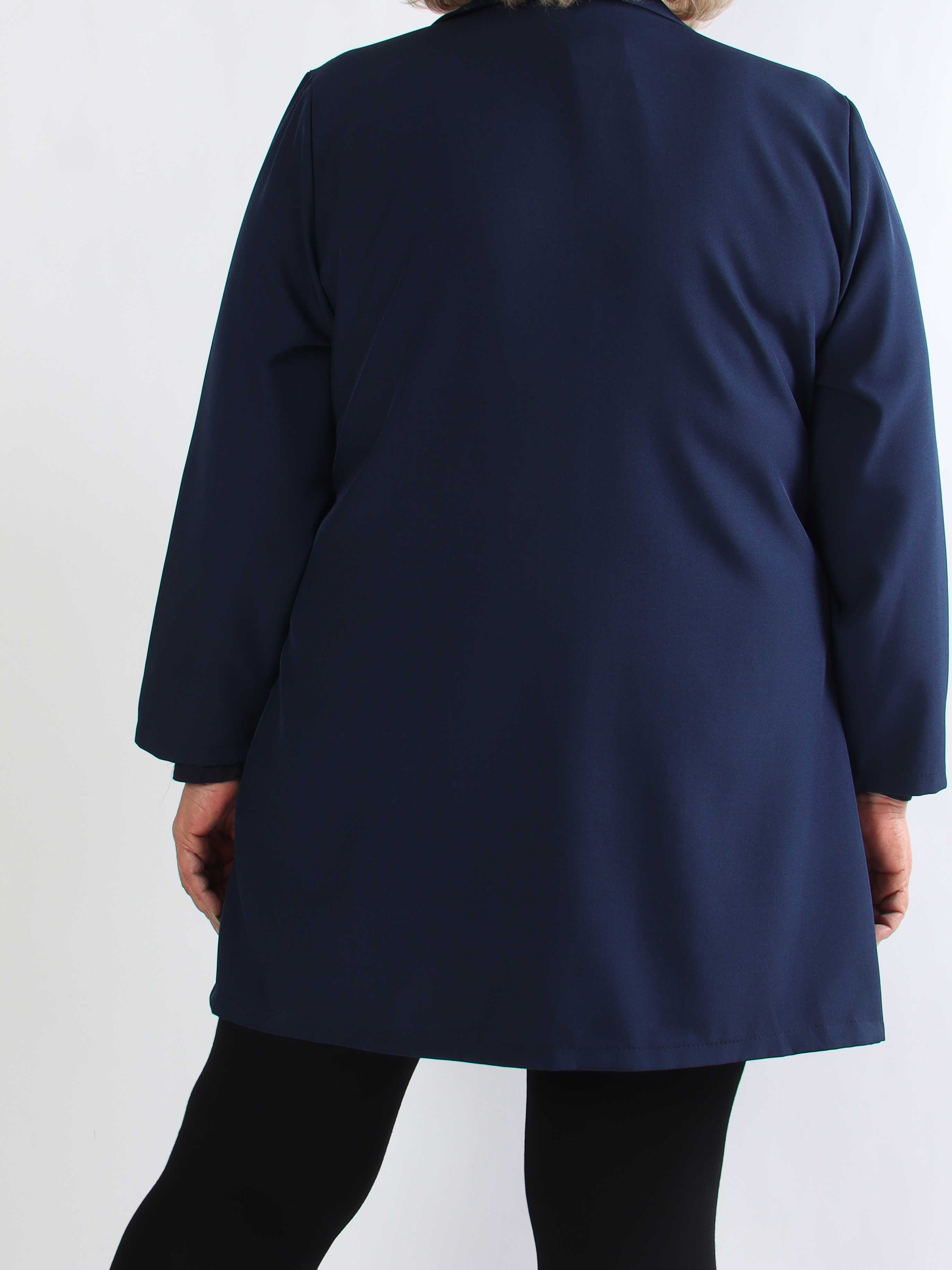 Lanthe Long Plain - Lang ensfarvet plus size blazer
