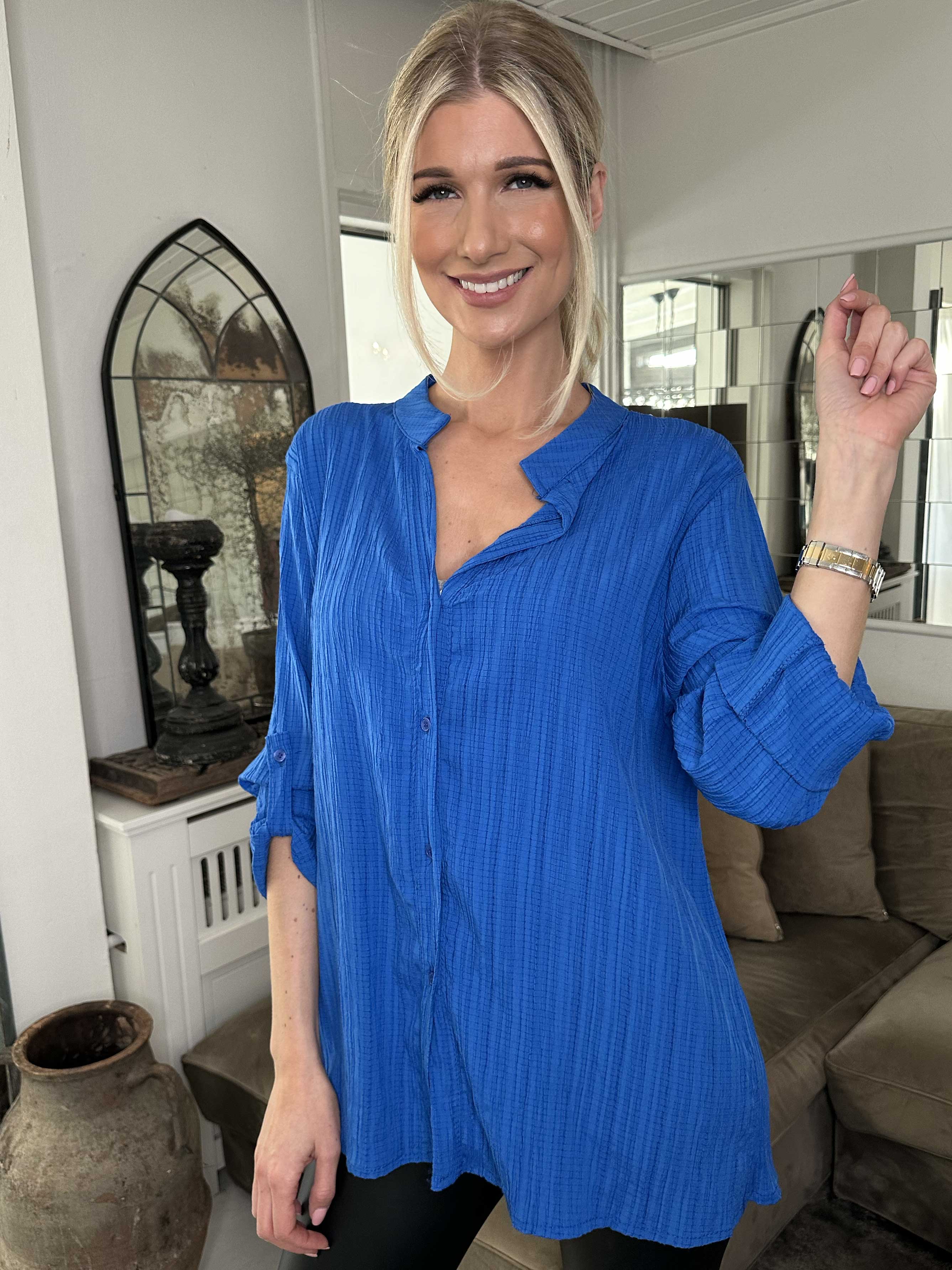 Karah - Enfärgad skjorta i crepe-look