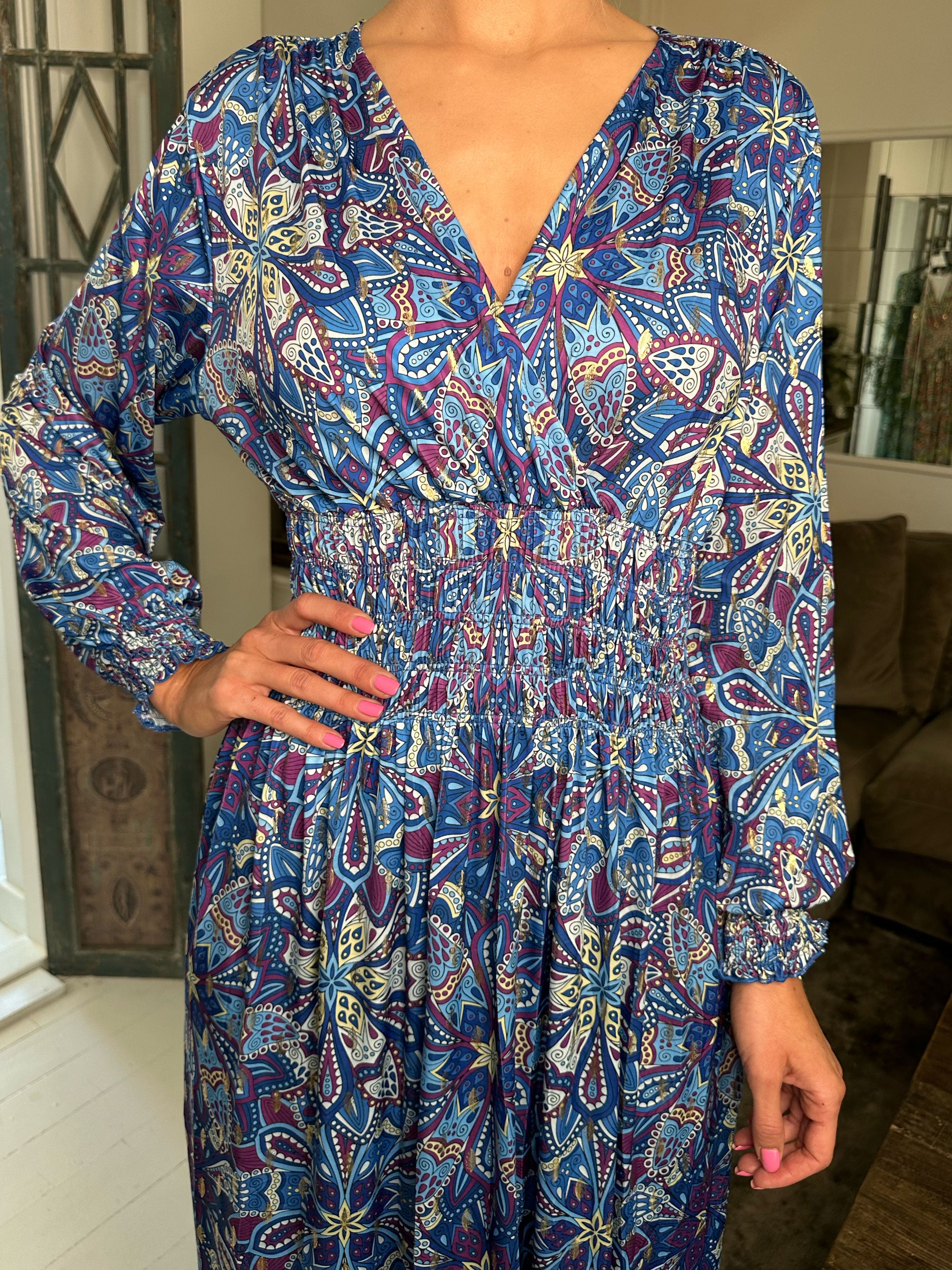 Pams Multi L/S - Lång elastisk klänning i skrynkelfritt tyg med långa ärmar