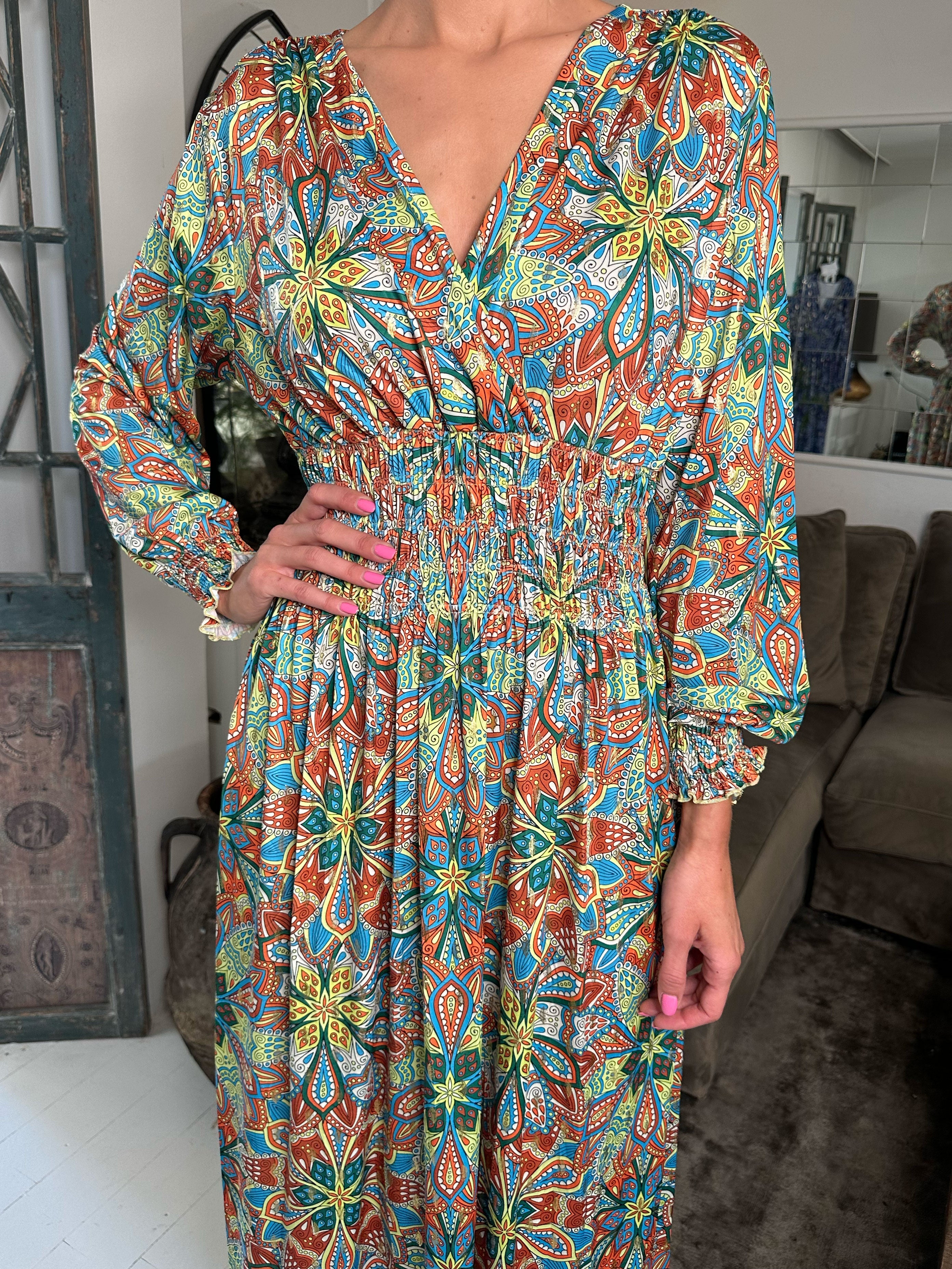 Pams Multi L/S - Lång elastisk klänning i skrynkelfritt tyg med långa ärmar