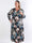 Nelly Leaf - Elastisk plus size-klänning med färgglada bladmotiv