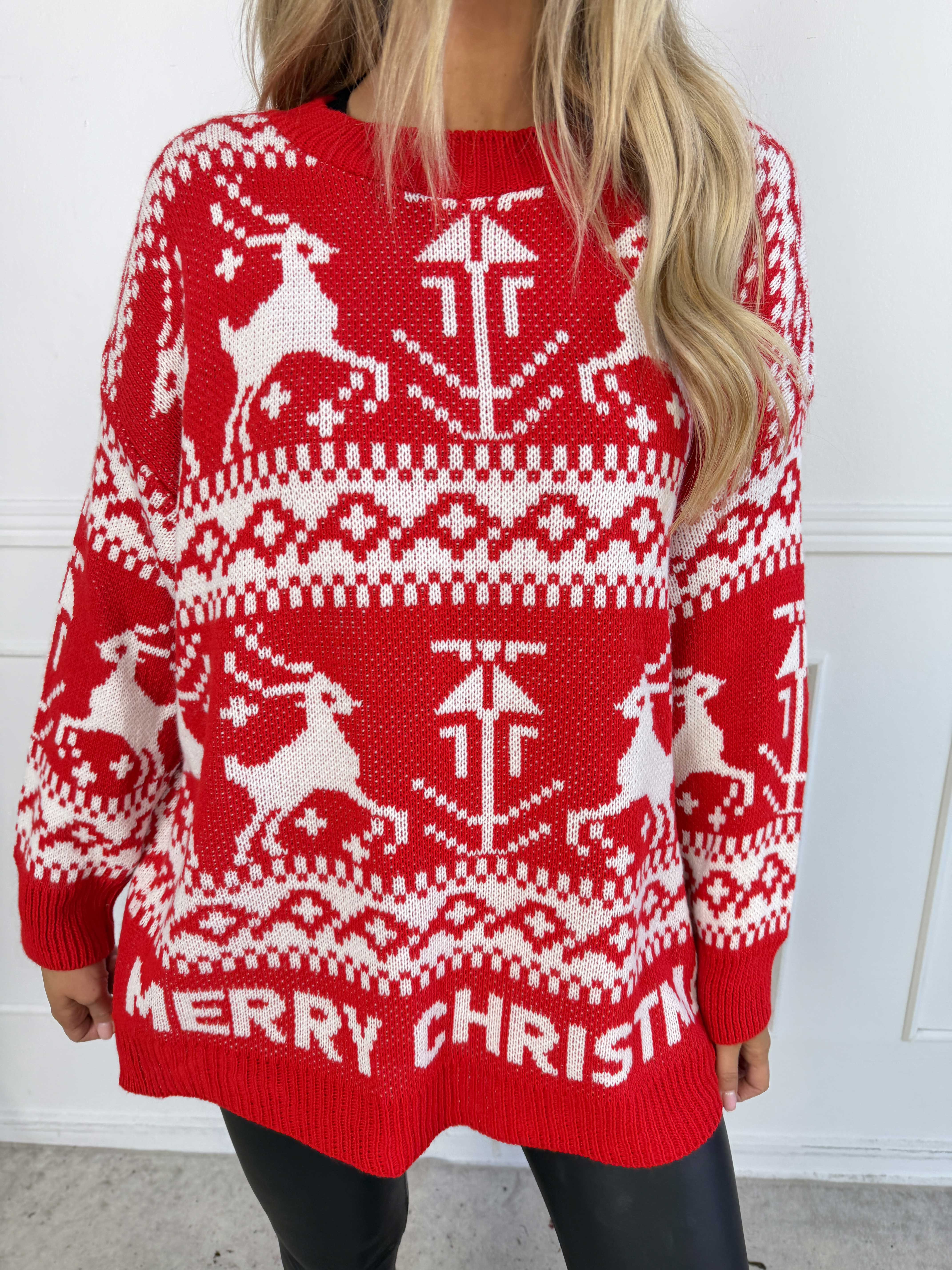 Jingle - Stickad jultröja i plus size med fina renar och texten “MERRY CHRISTMAS”