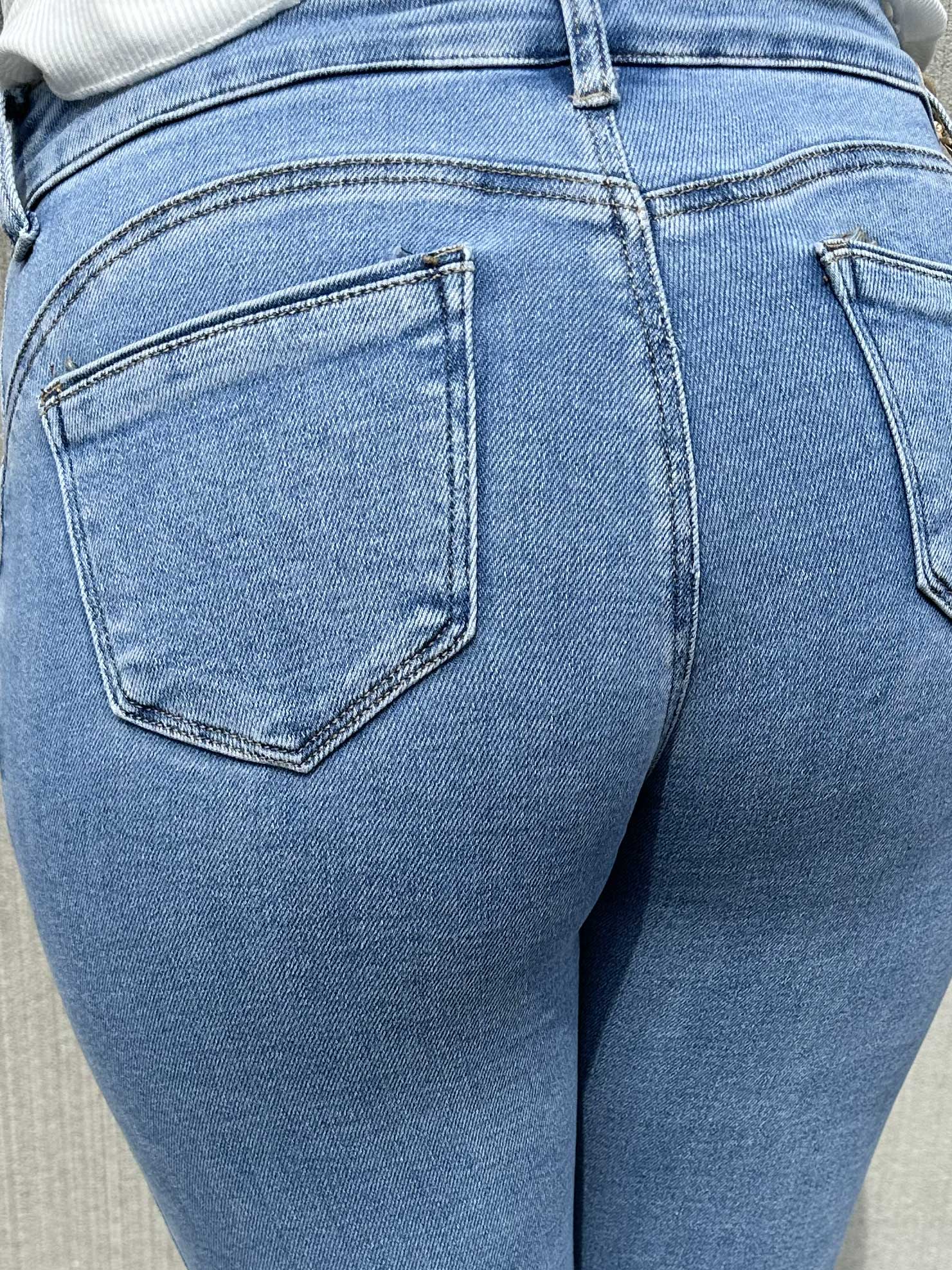 Maria - Ljusblå jeans med strass