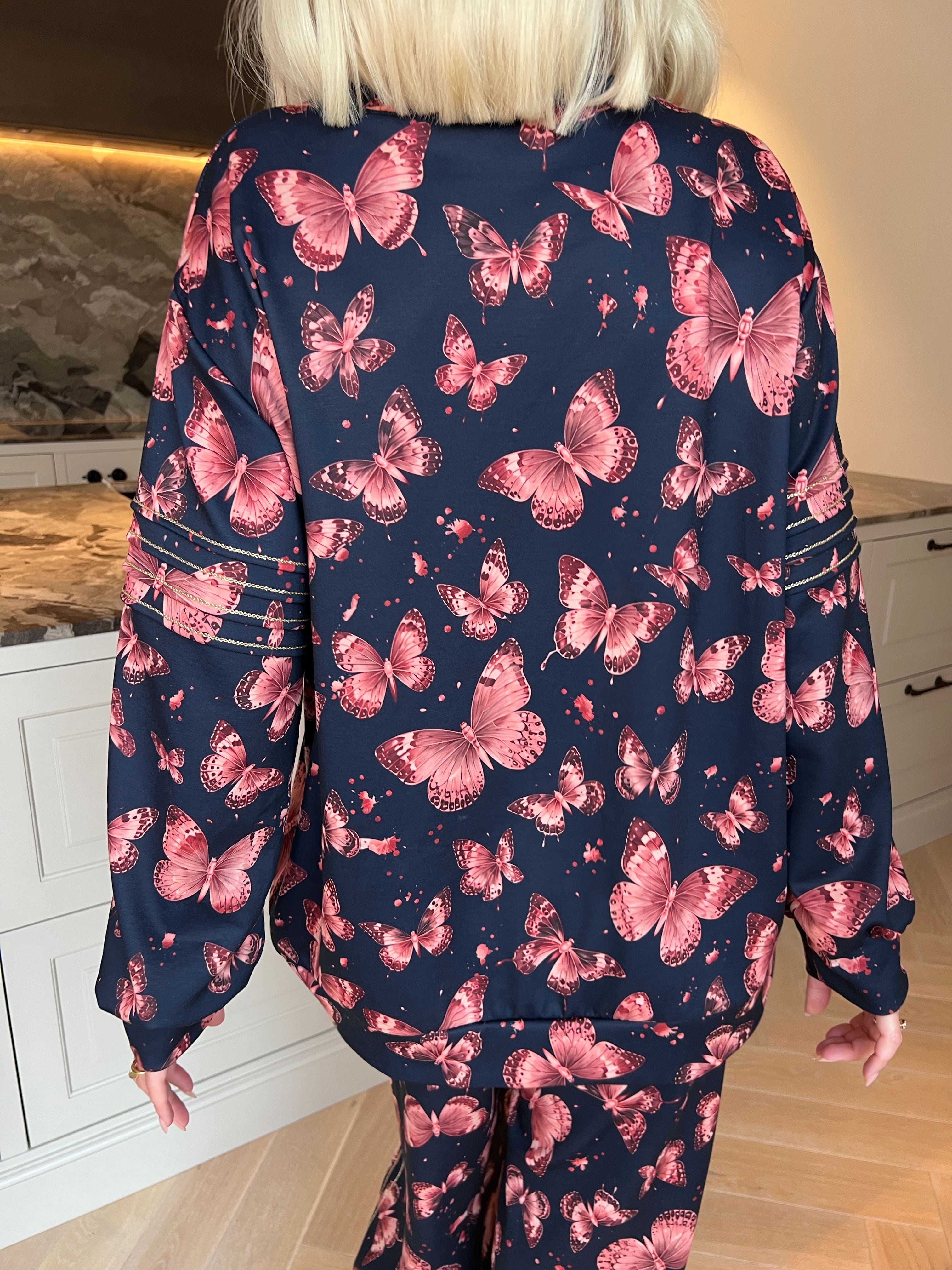 Dream Butterfly - Joggingställ i viskos med fjärilsmönster, gulddetaljer och ribbade kanter