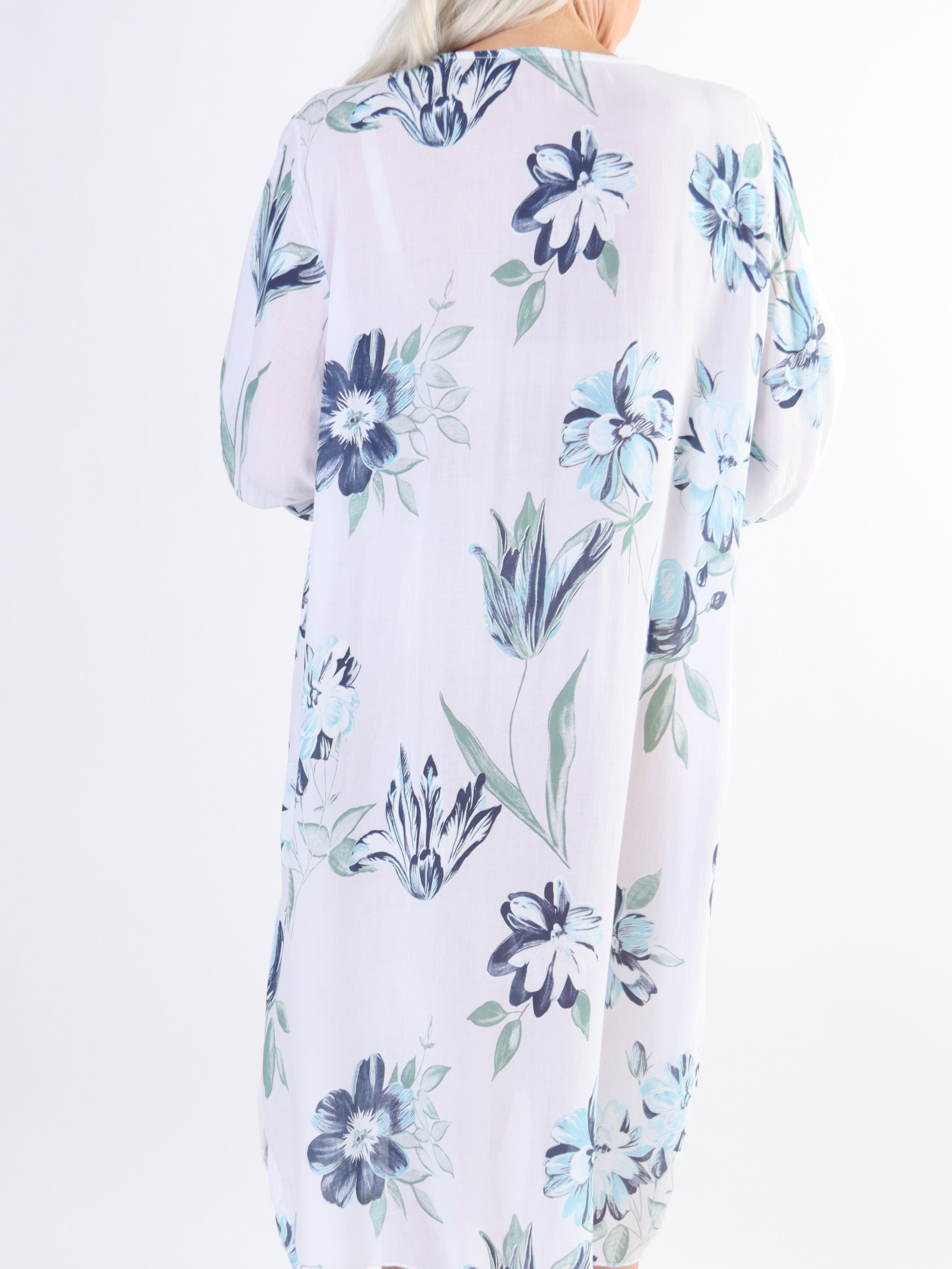 Jaana - Söt tunikaklänning i stora storlekar med volanger fram