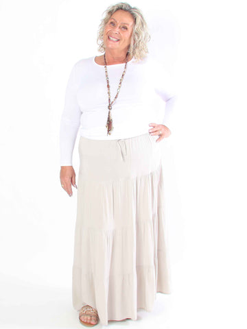 Kayla - Plus size kjol i viskos med lager-på-lager-look