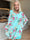Kenya Fleur - Kjole med et let blomstret chiffonstykke