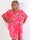Kenya Fleur - Plus size kjole med et let blomstret chiffonstykke